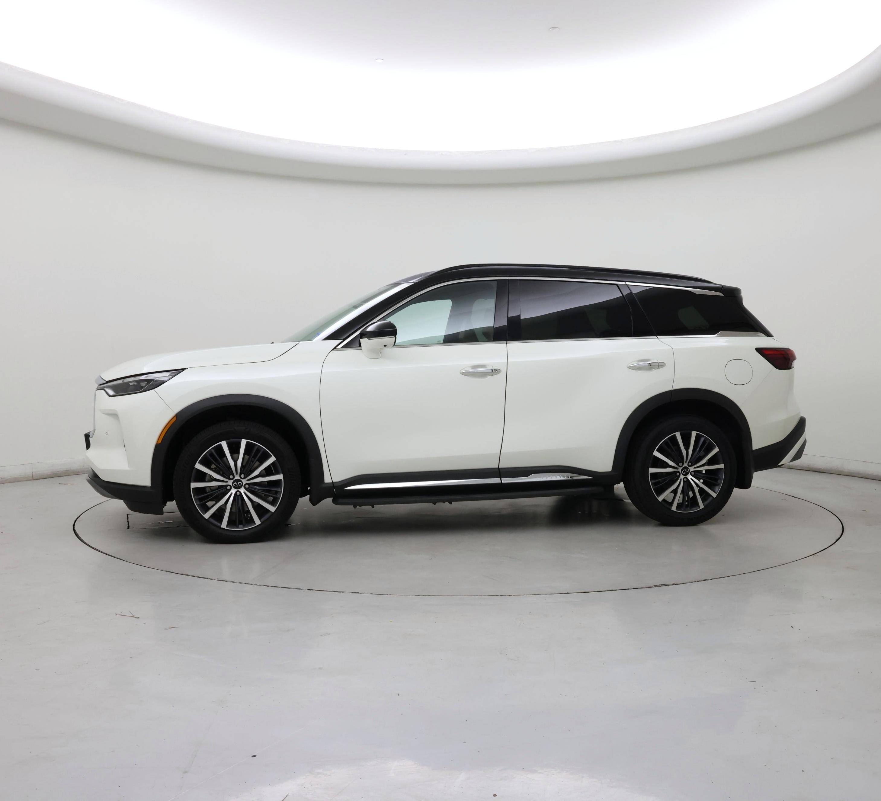 Thumbnail: 2023 INFINITI QX60 - 3
