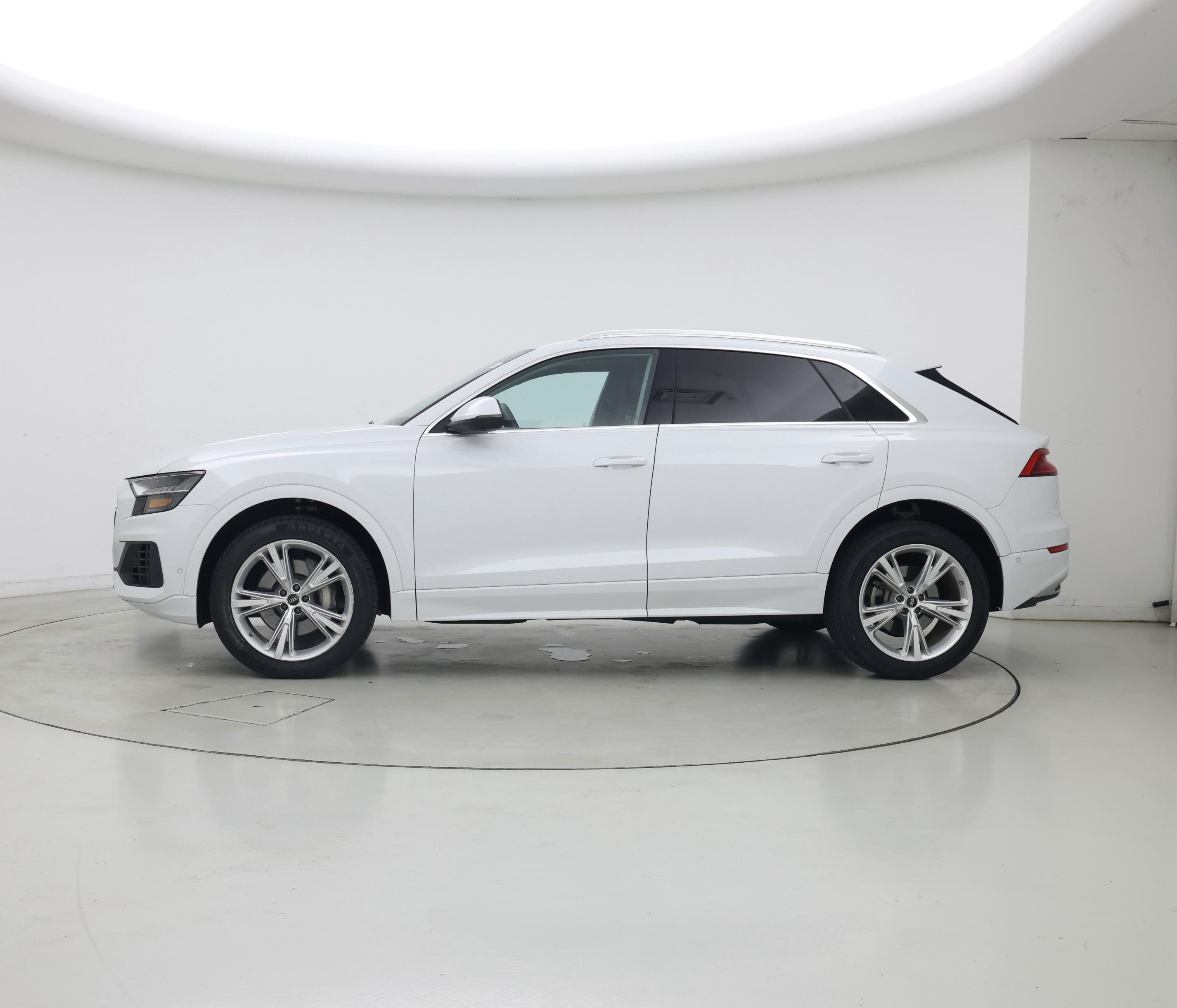 Thumbnail: 2023 Audi Q8 - 3