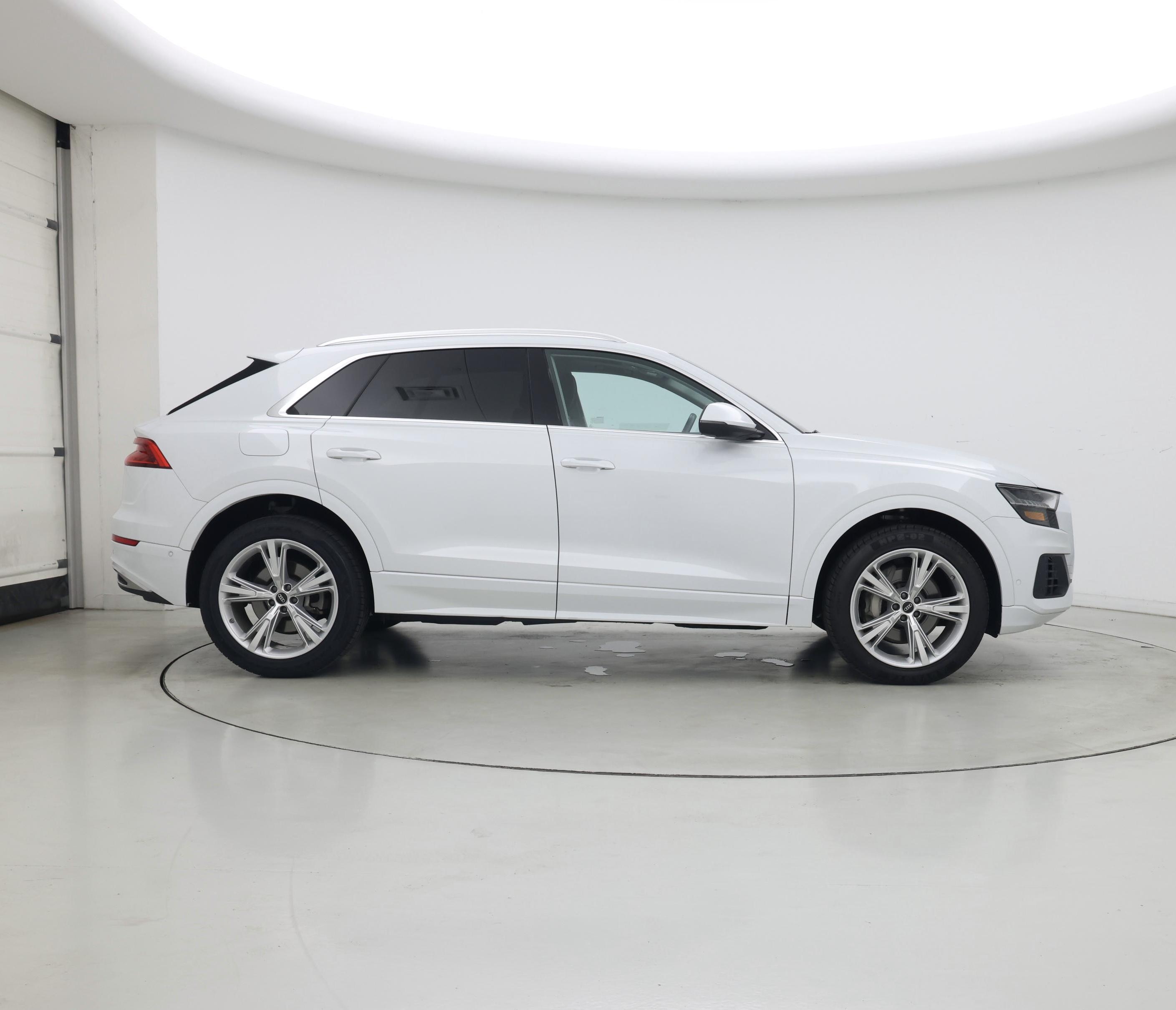Thumbnail: 2023 Audi Q8 - 7