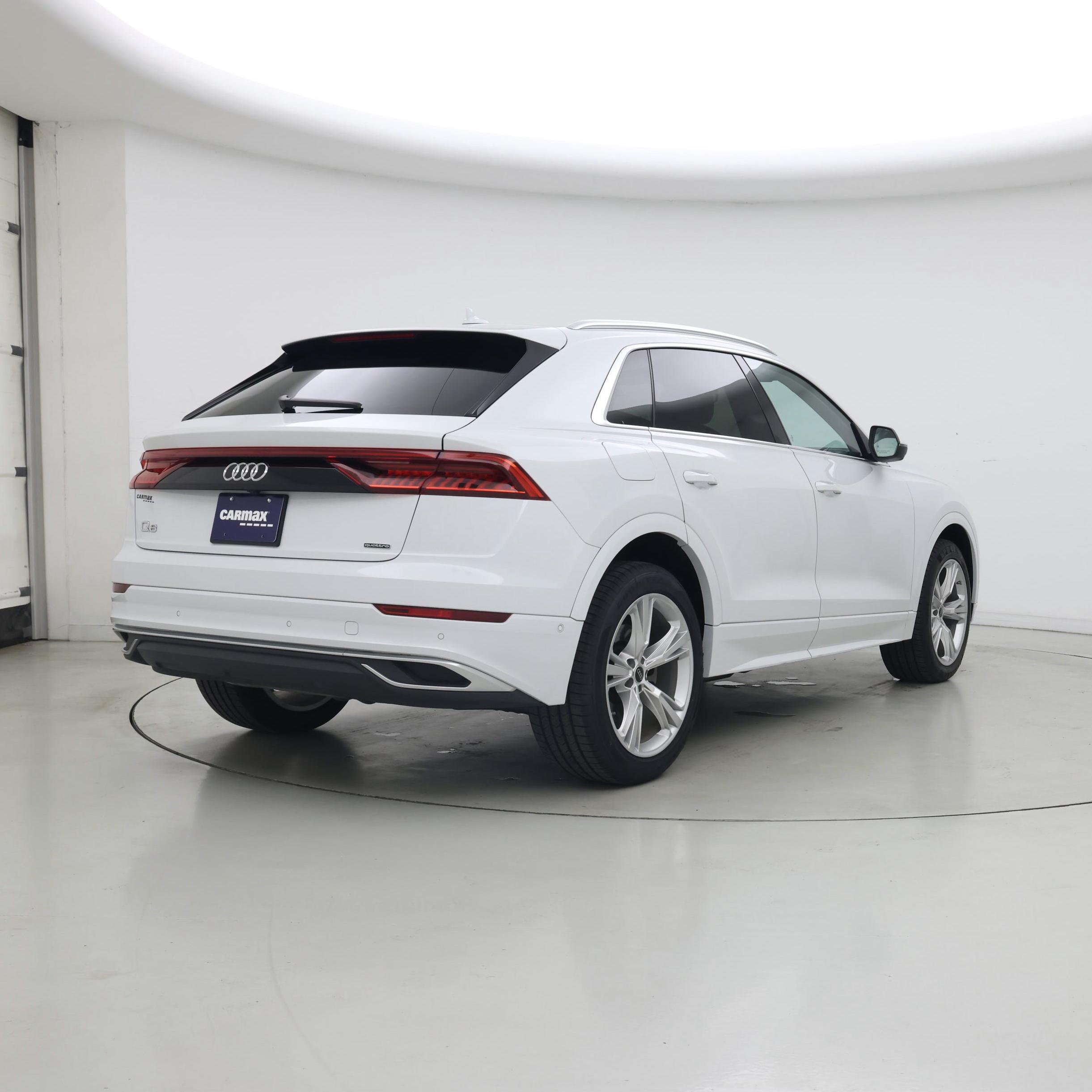 Thumbnail: 2023 Audi Q8 - 8
