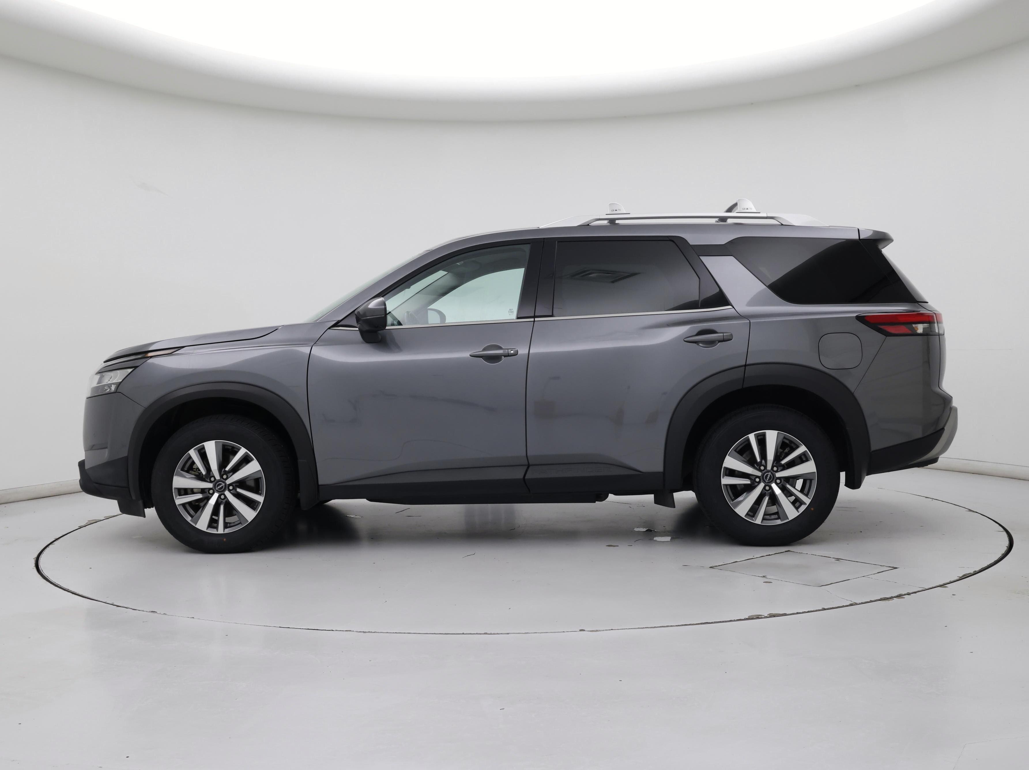 Thumbnail: 2024 Nissan Pathfinder - 3