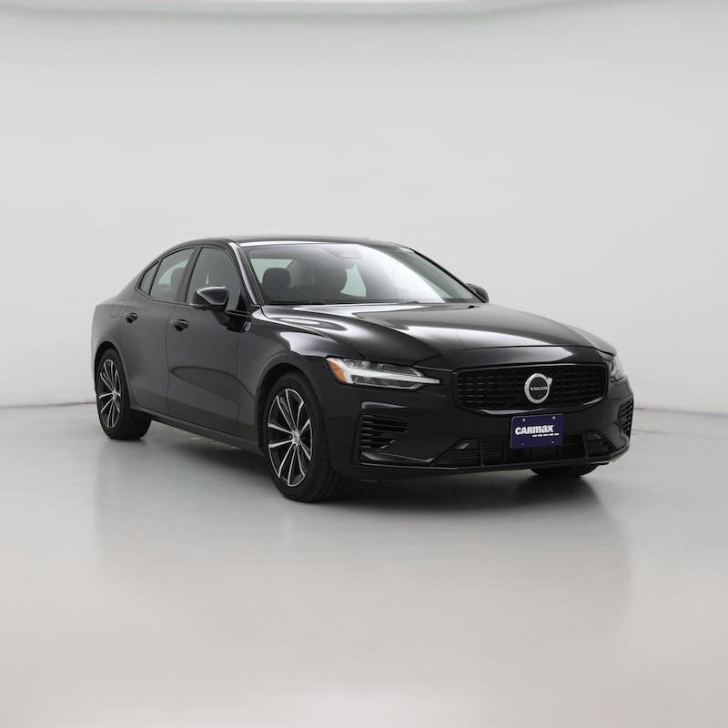 2023 Volvo S60 Recharge PHEV T8 Plus Dark Theme