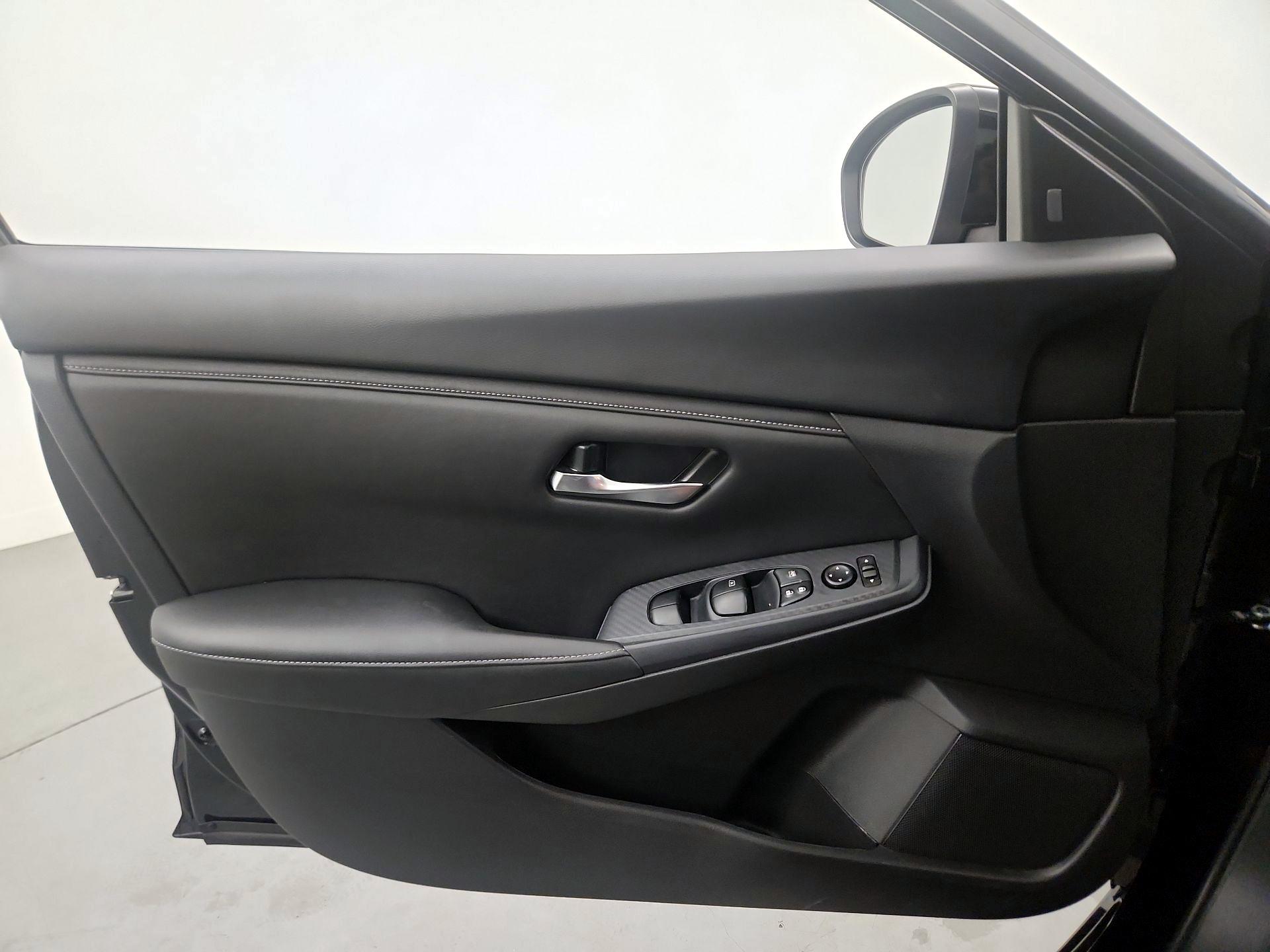Thumbnail: 2023 Nissan Sentra - 12