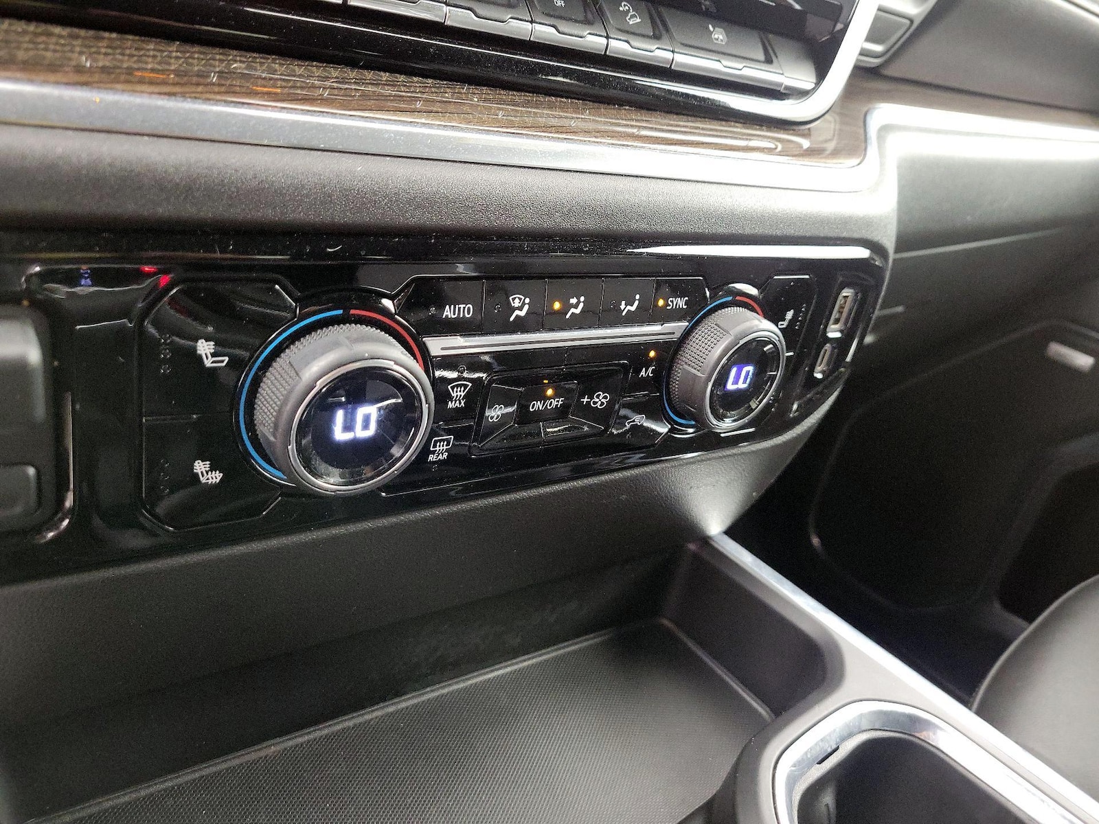 2023 Chevrolet Silverado 1500 RST - Photo 17