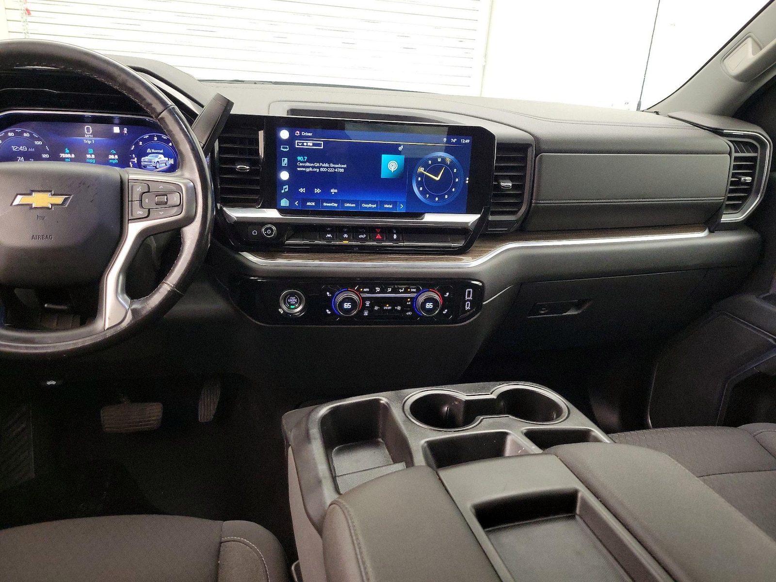 2022 Chevrolet Silverado 1500 LT - Photo 10