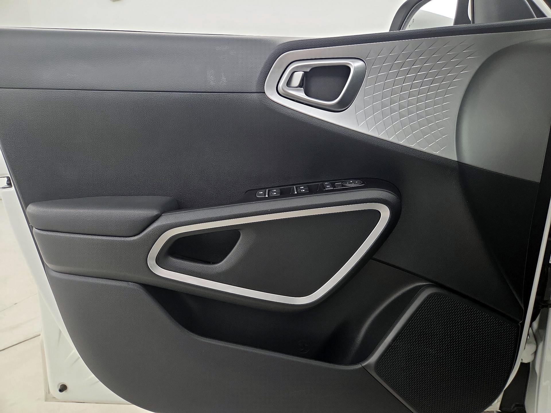 Thumbnail: 2025 Kia Soul - 12