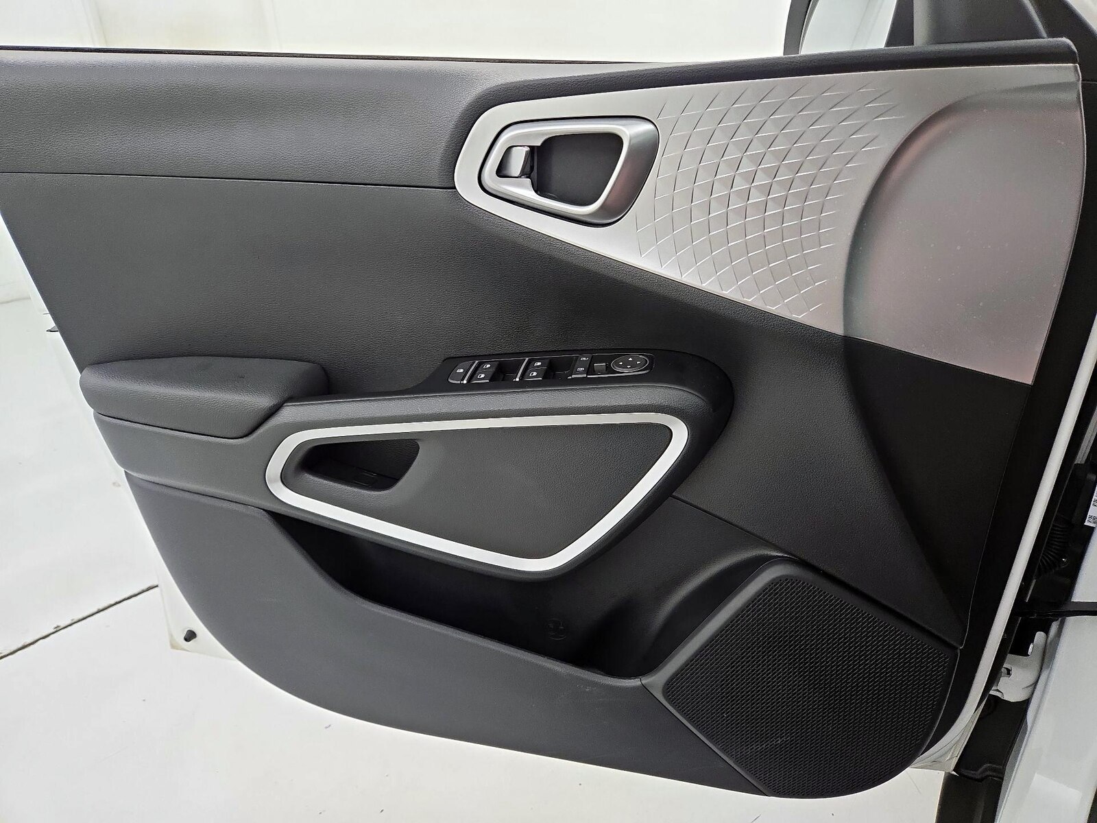 2025 Kia Soul LX - Photo 13