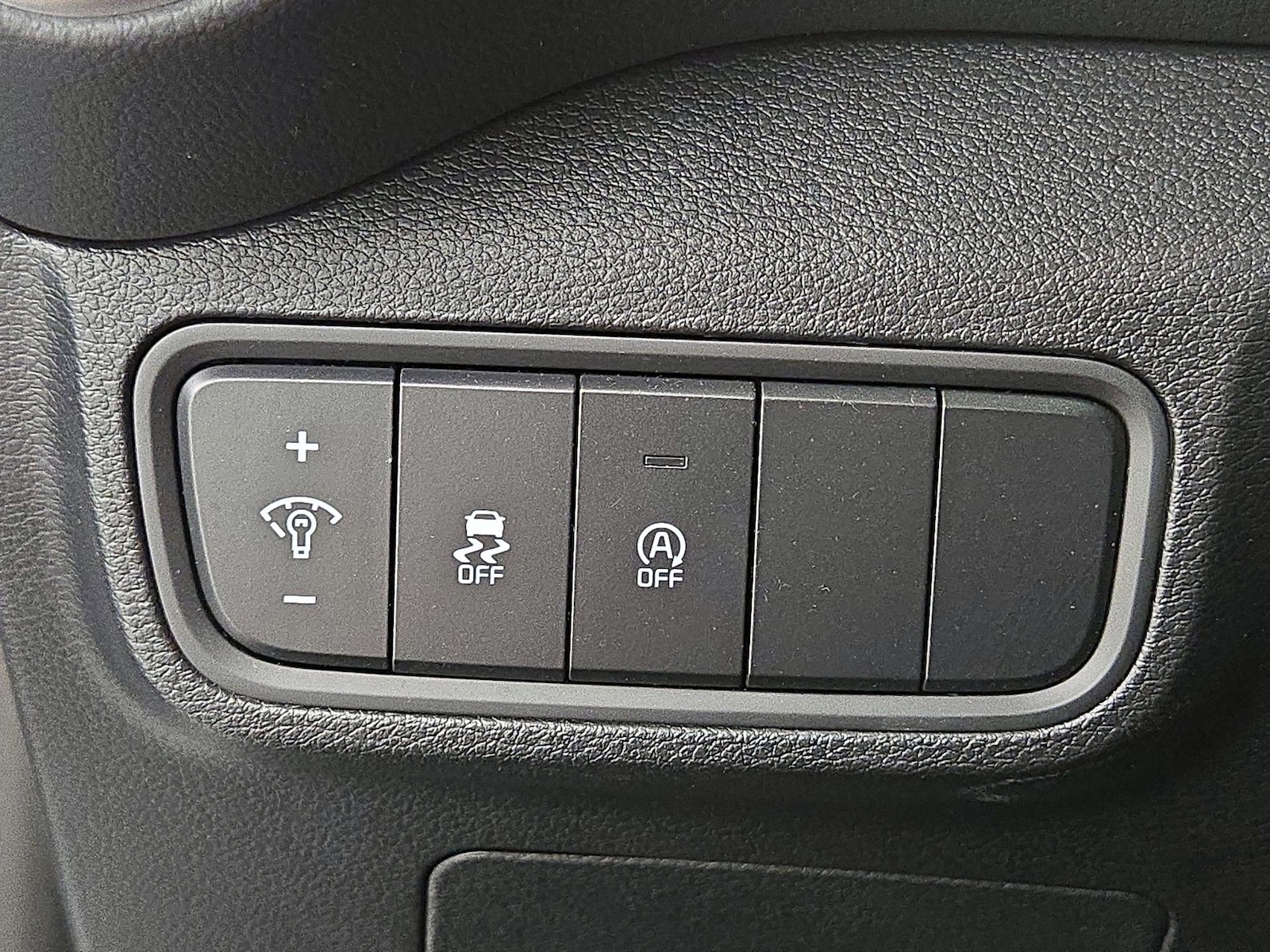 2025 Kia Soul LX - Photo 14