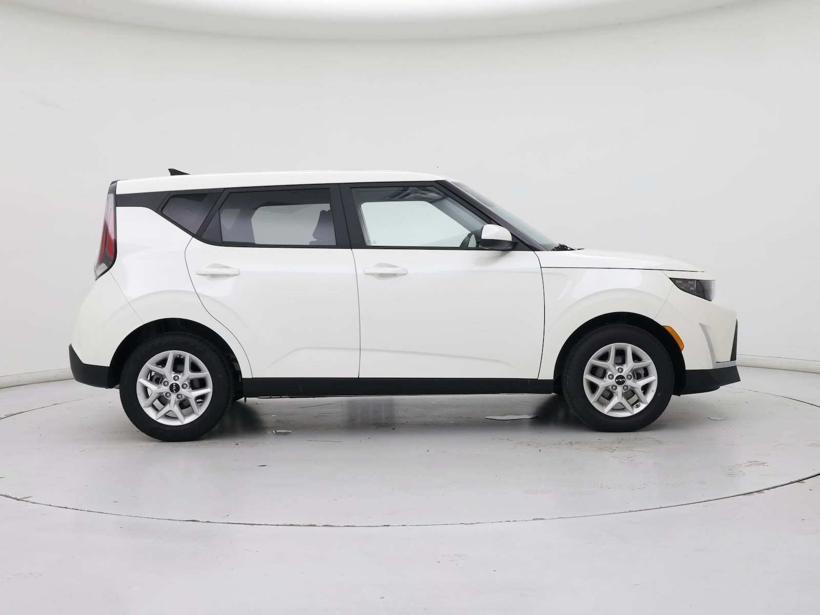 2025 Kia Soul LX - Photo 8