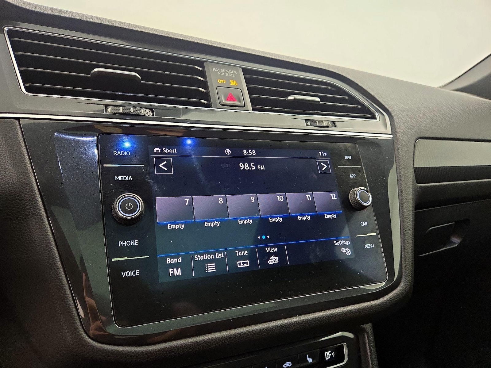 2020 Volkswagen Tiguan SEL Premium R-Line - Photo 17
