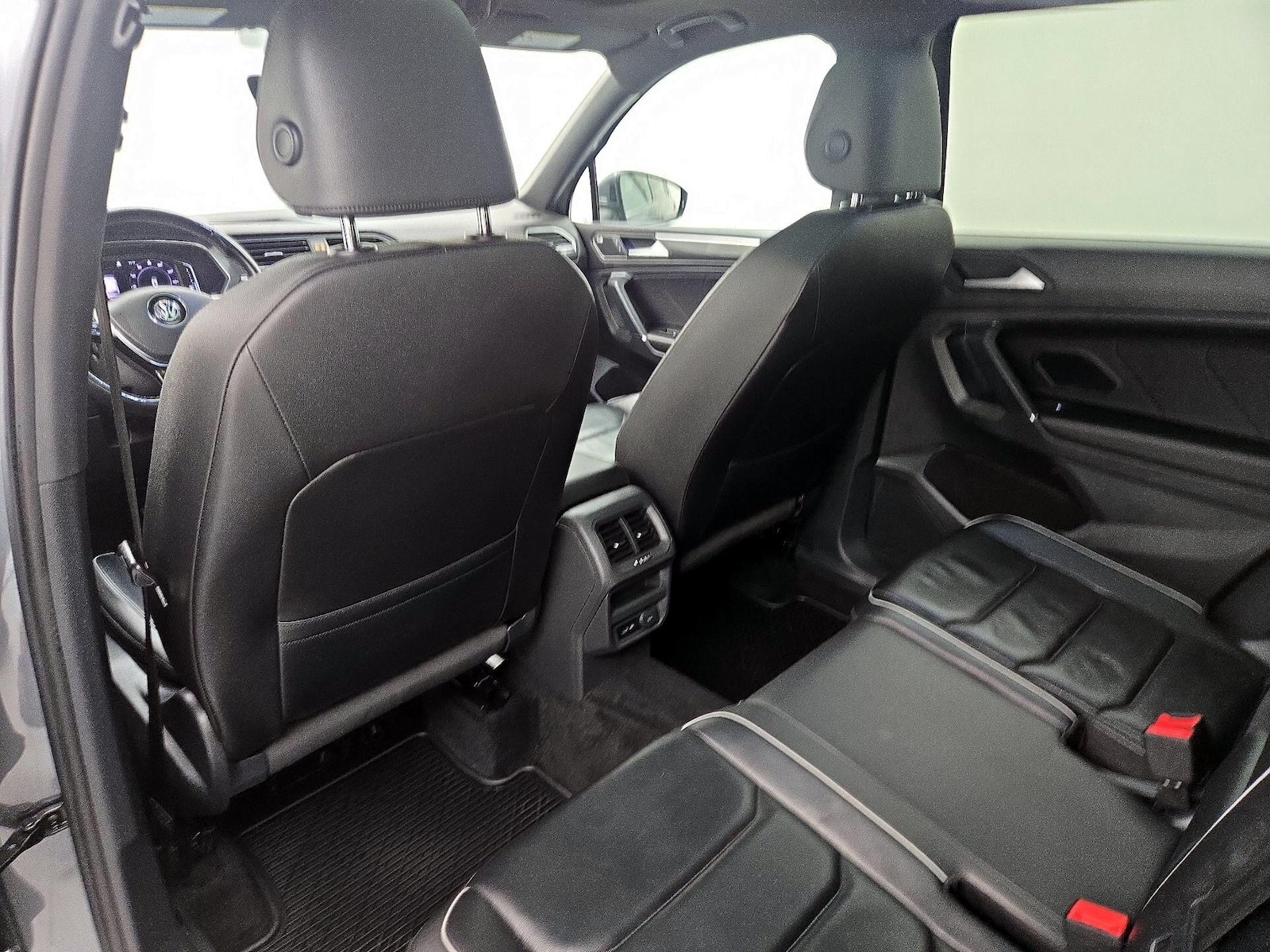2020 Volkswagen Tiguan SEL Premium R-Line - Photo 22