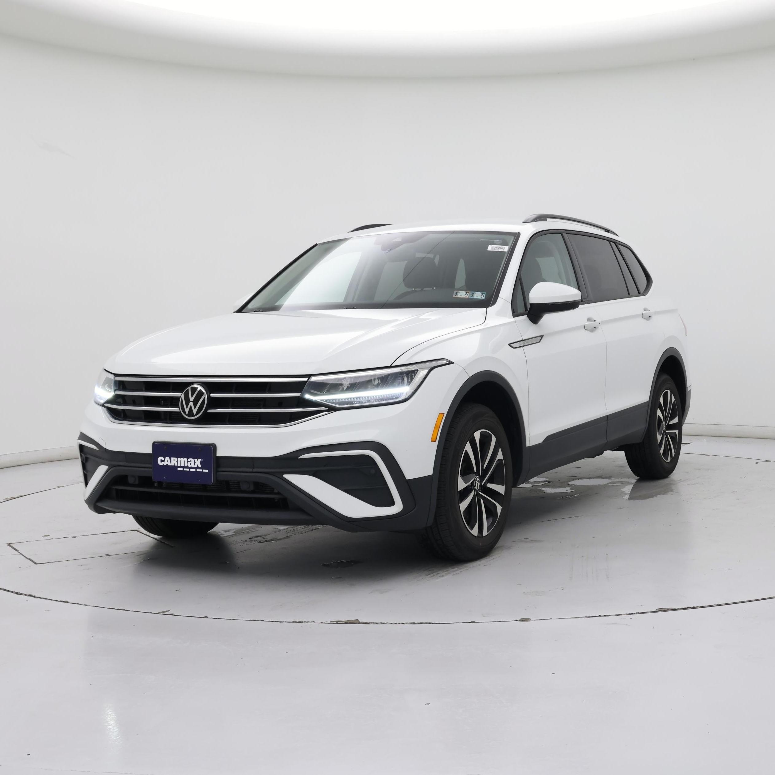 Thumbnail: 2023 Volkswagen Tiguan - 4