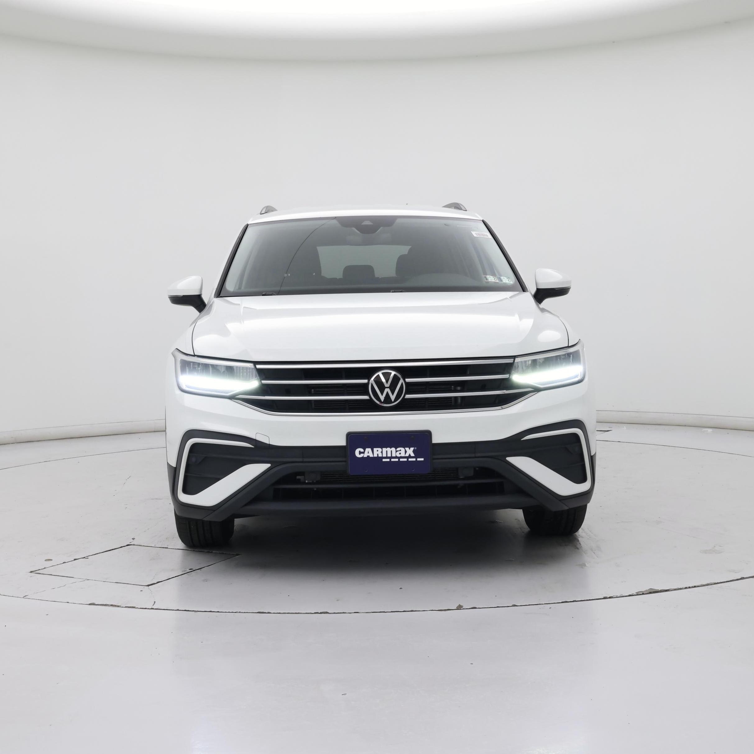 Thumbnail: 2023 Volkswagen Tiguan - 5