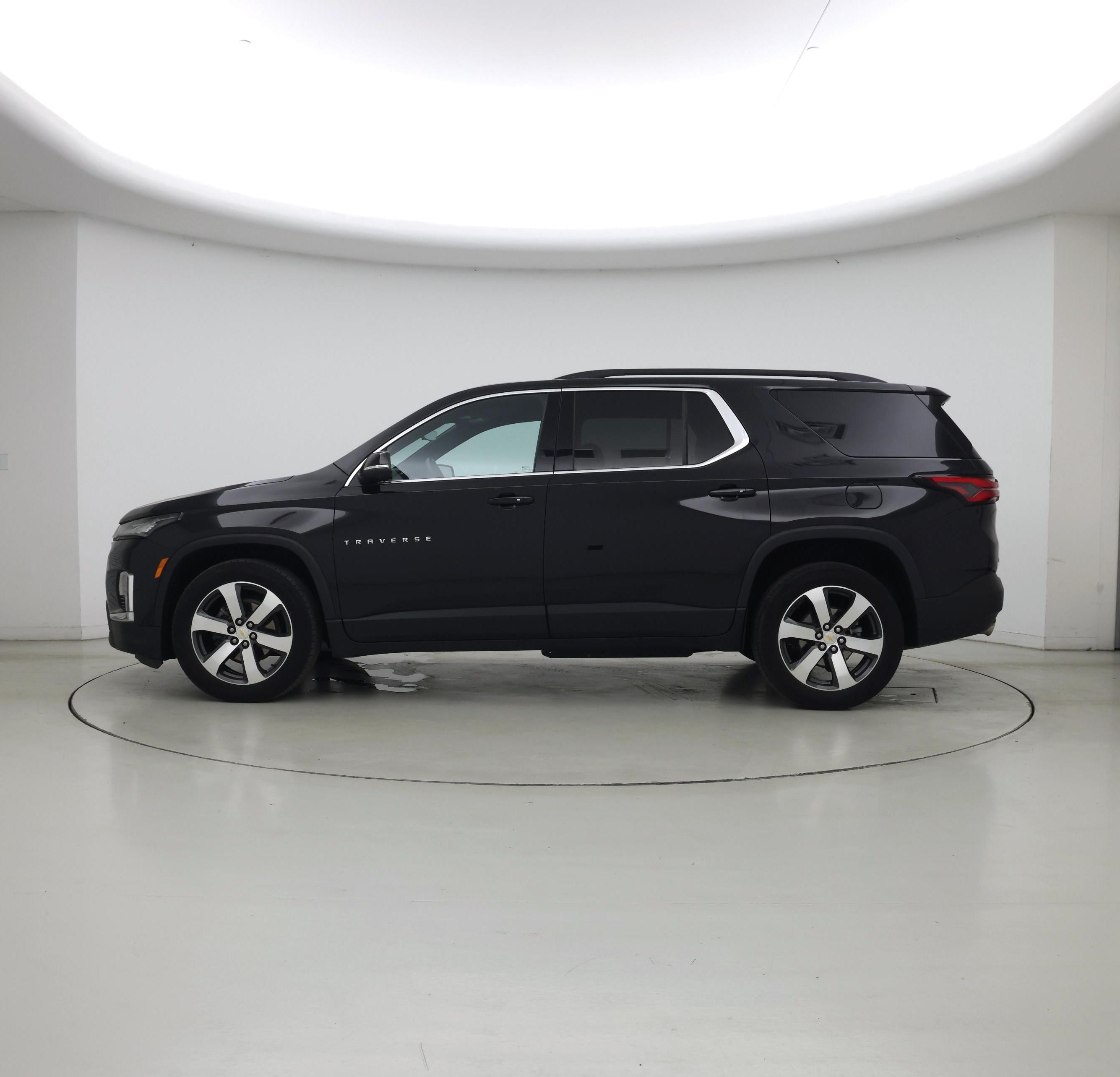 Thumbnail: 2023 Chevrolet Traverse - 3