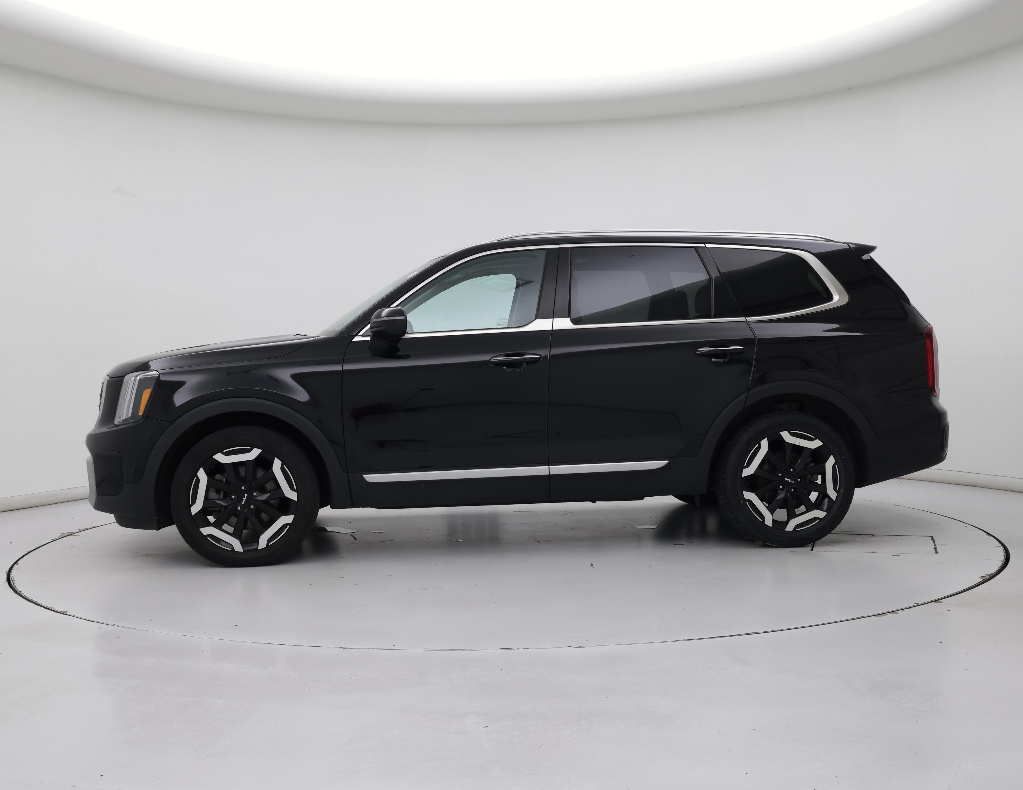 Thumbnail: 2023 Kia Telluride - 3