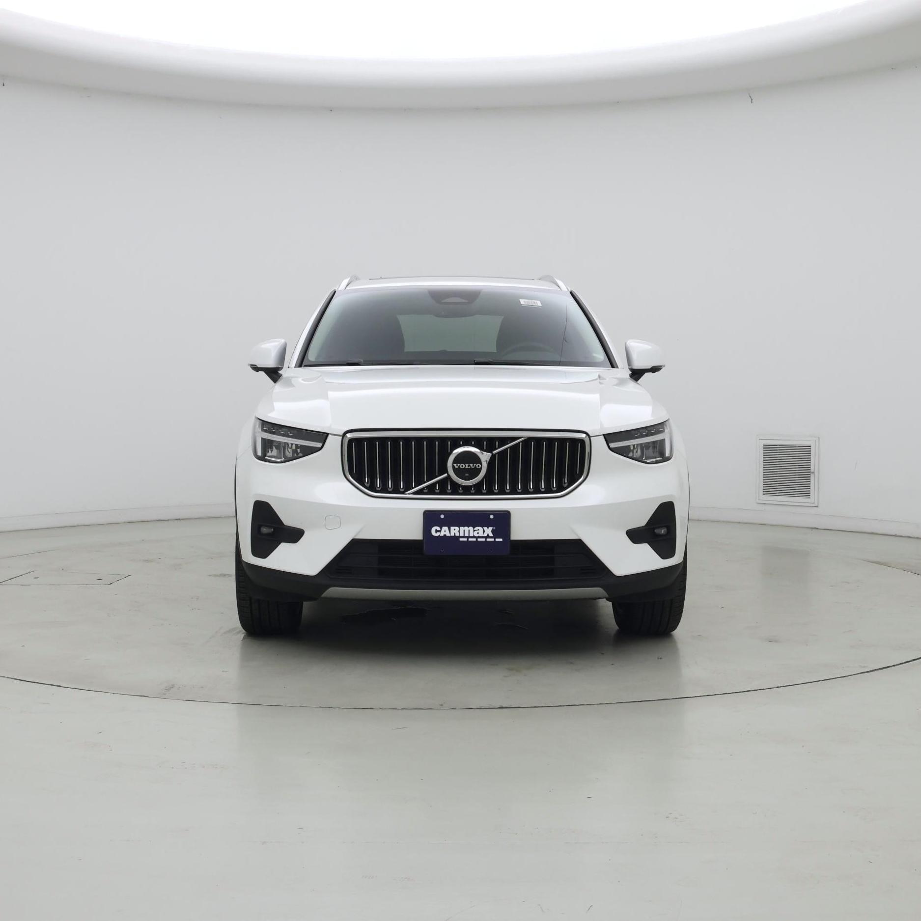 Thumbnail: 2023 Volvo XC40 - 5