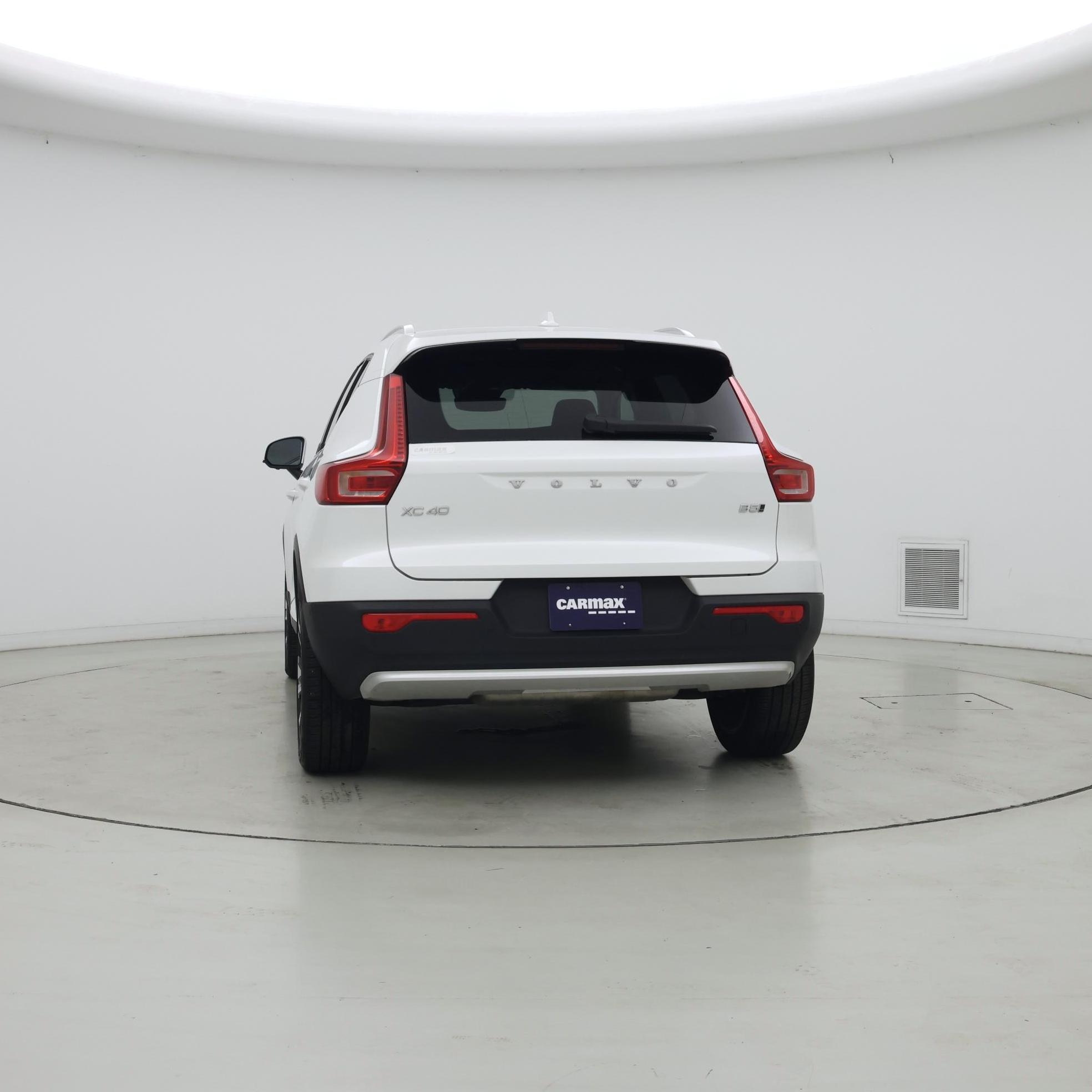 Thumbnail: 2023 Volvo XC40 - 6