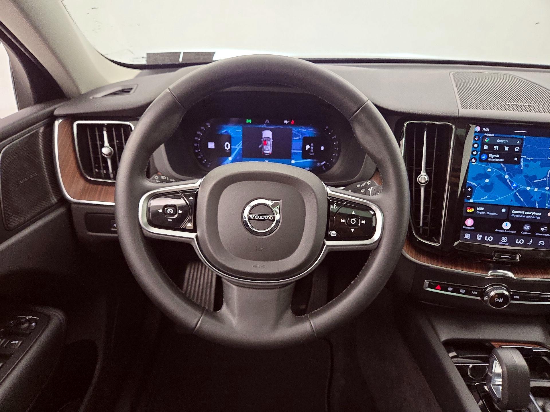 Thumbnail: 2024 Volvo XC60 - 10