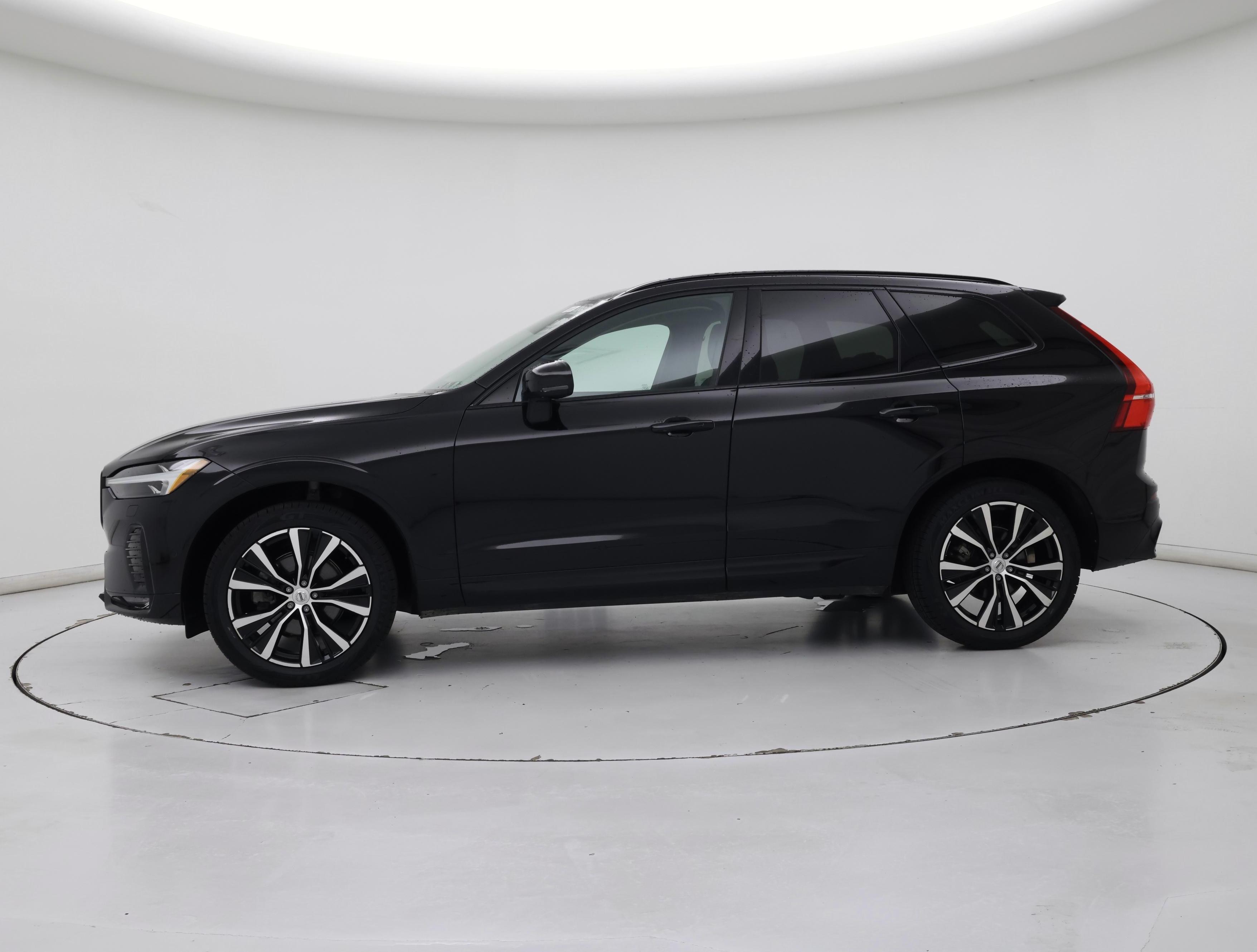 Thumbnail: 2024 Volvo XC60 - 3