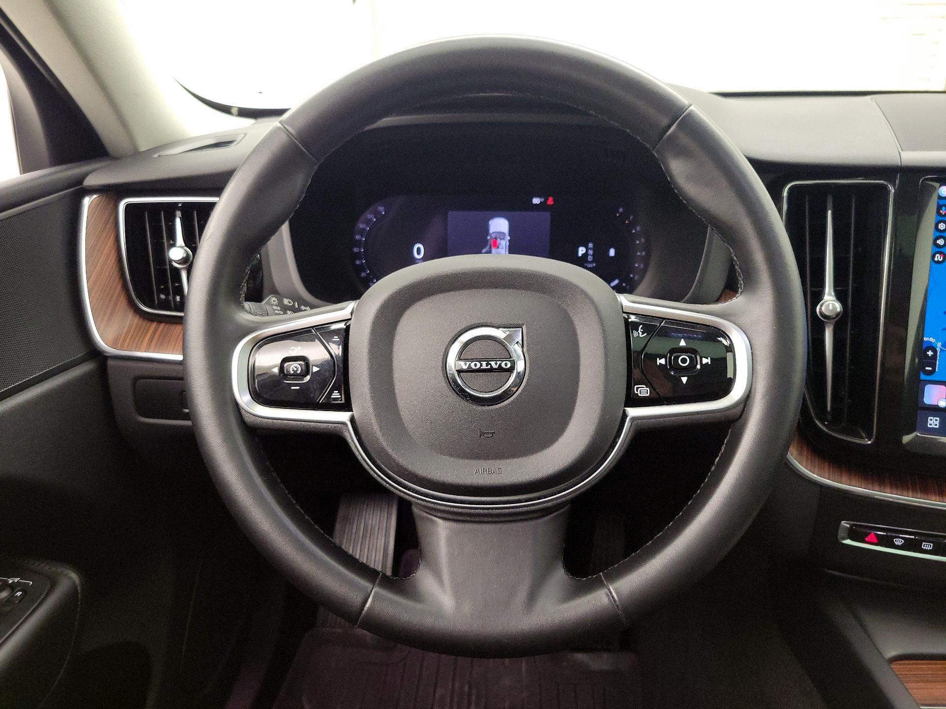Thumbnail: 2024 Volvo XC60 - 10