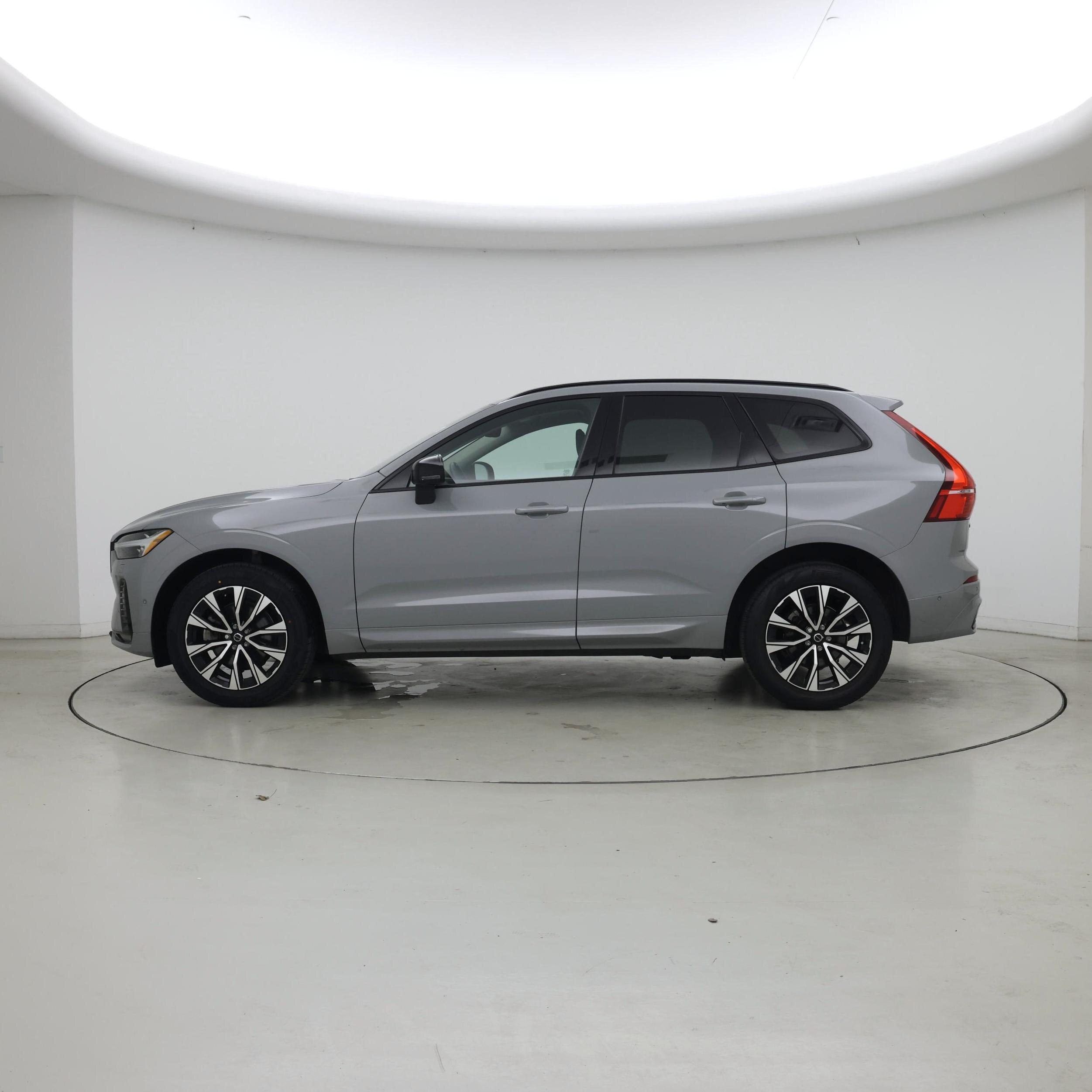 Thumbnail: 2024 Volvo XC60 - 3