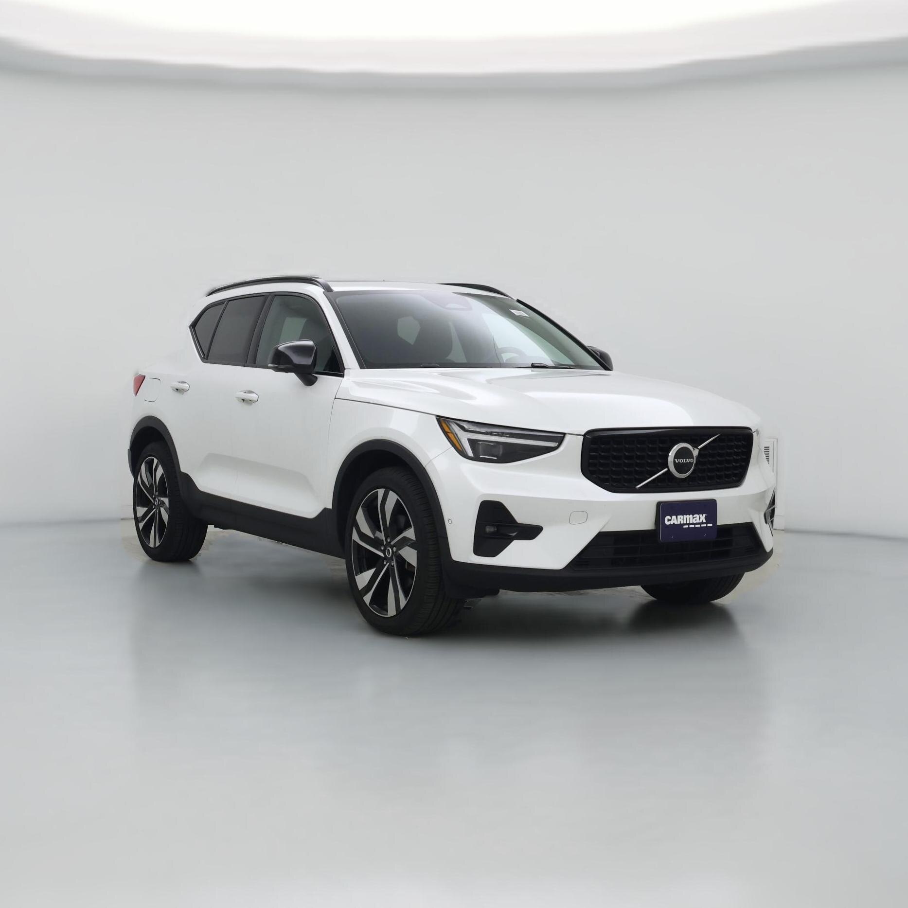 2023 Volvo XC40