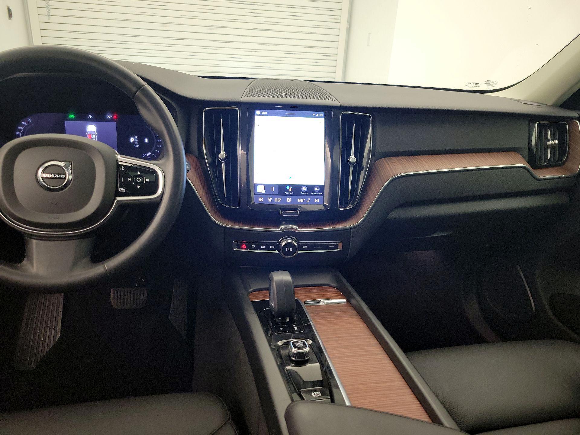Thumbnail: 2023 Volvo XC60 - 9