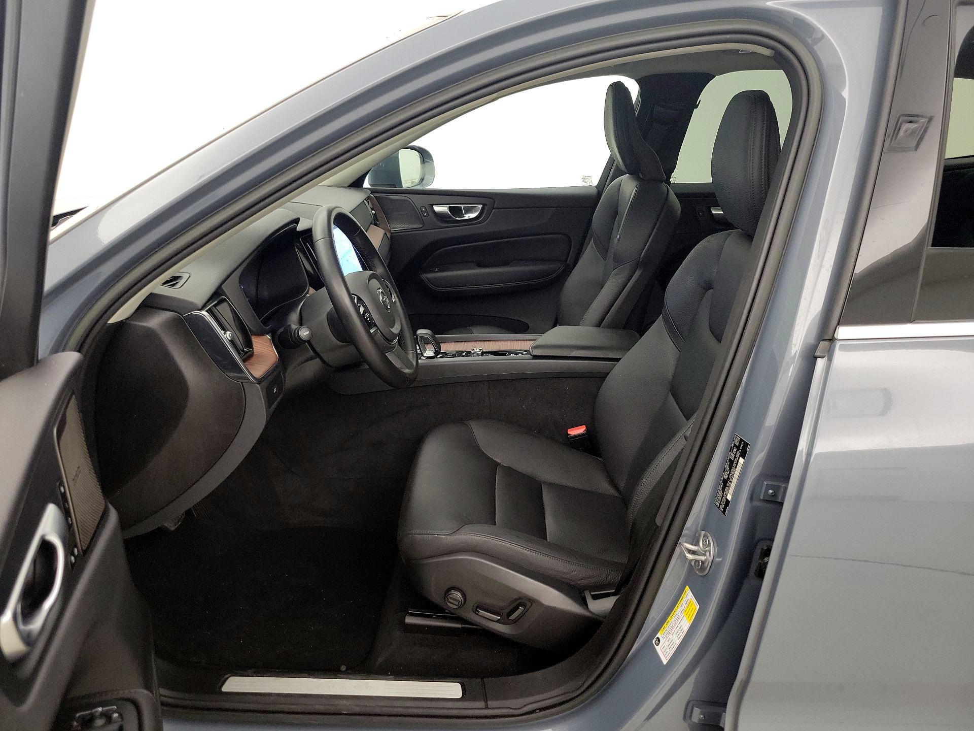 Thumbnail: 2023 Volvo XC60 - 11