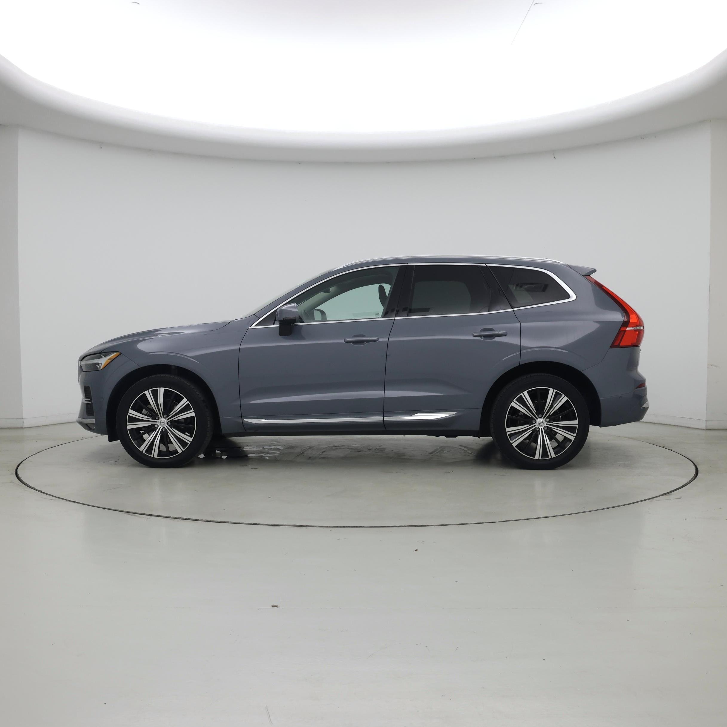 Thumbnail: 2023 Volvo XC60 - 3