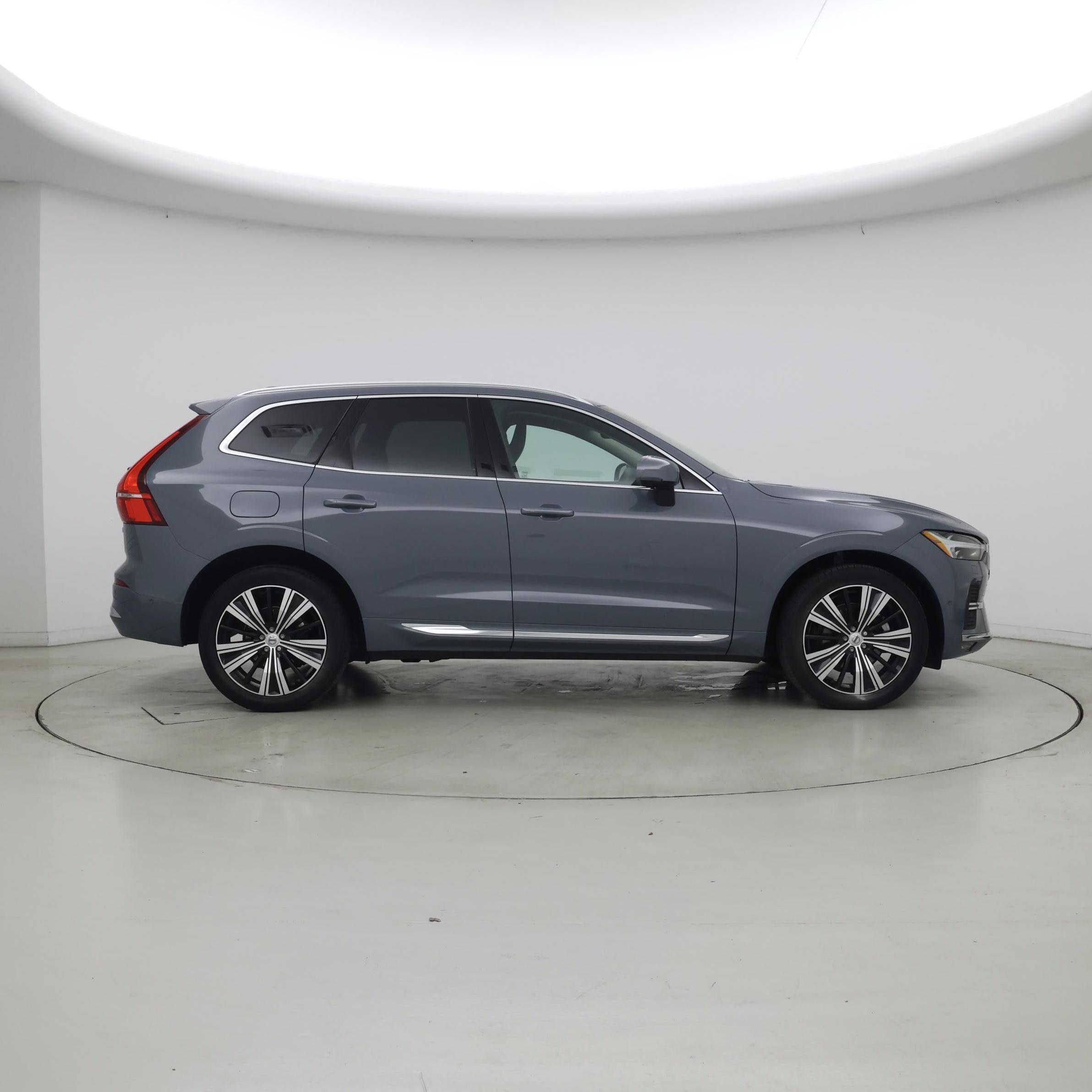 Thumbnail: 2023 Volvo XC60 - 7
