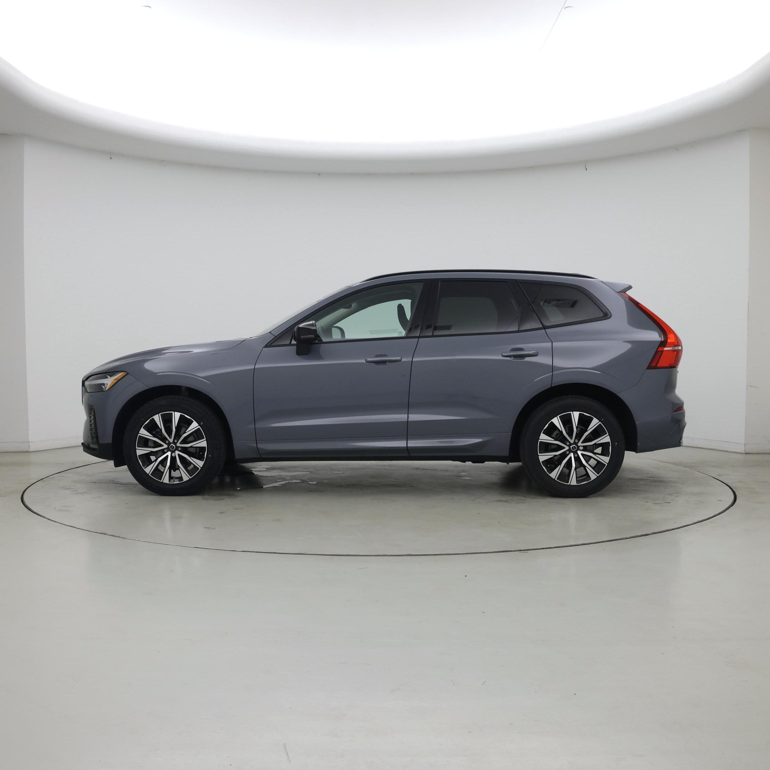 Thumbnail: 2024 Volvo XC60 - 3