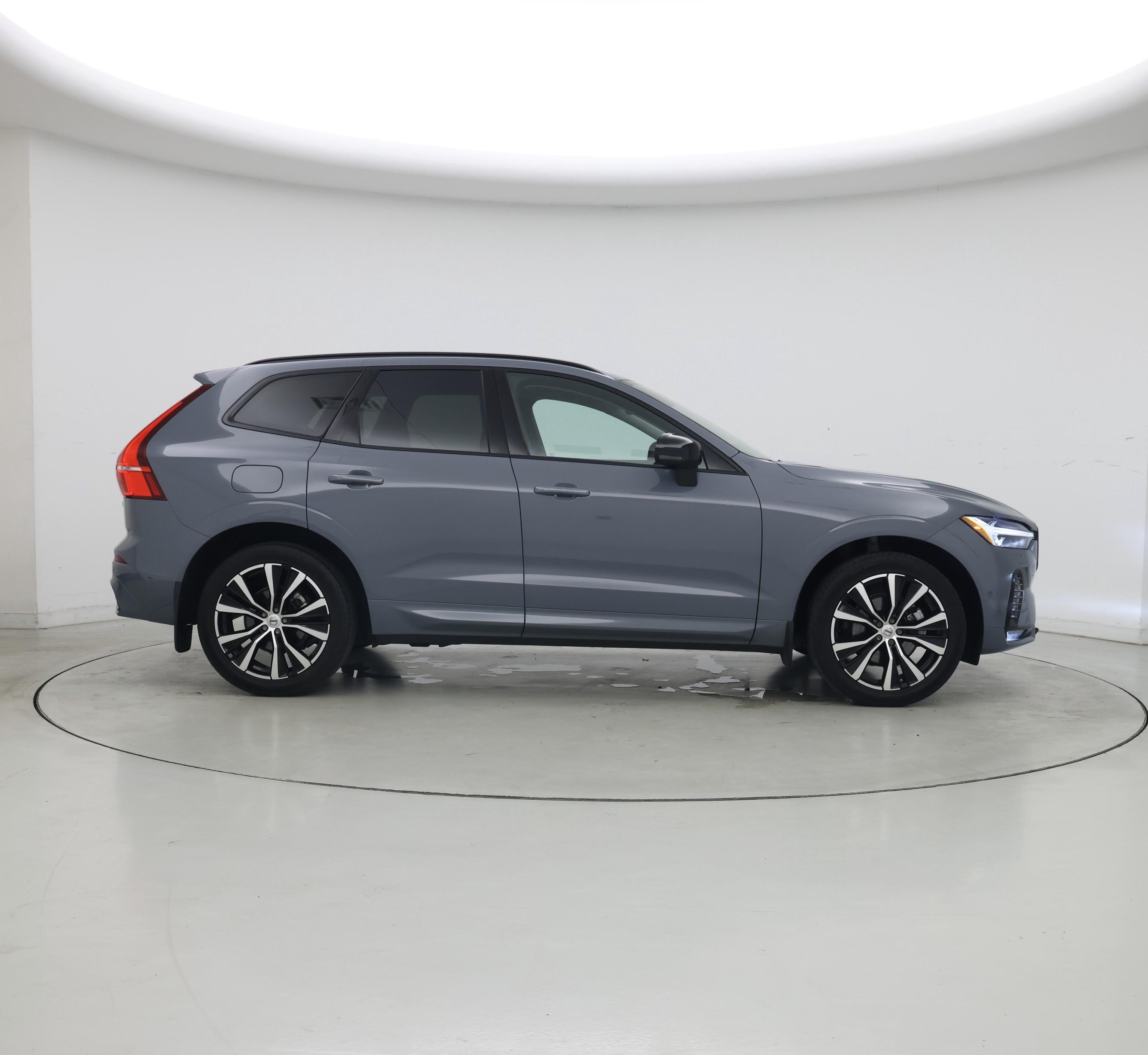 Thumbnail: 2023 Volvo XC60 - 7