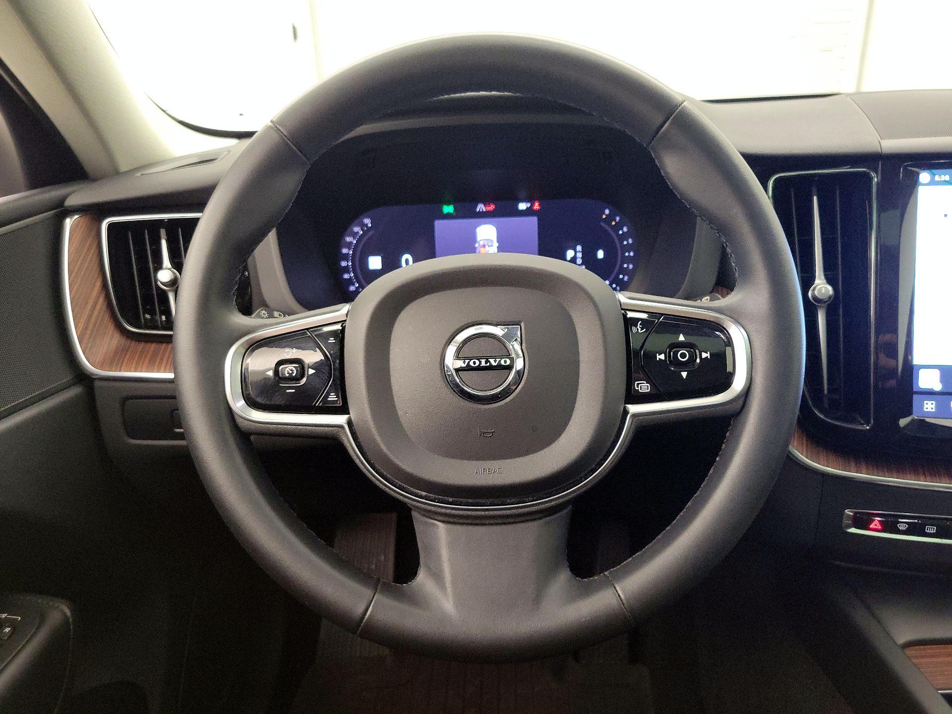 Thumbnail: 2023 Volvo XC60 - 10