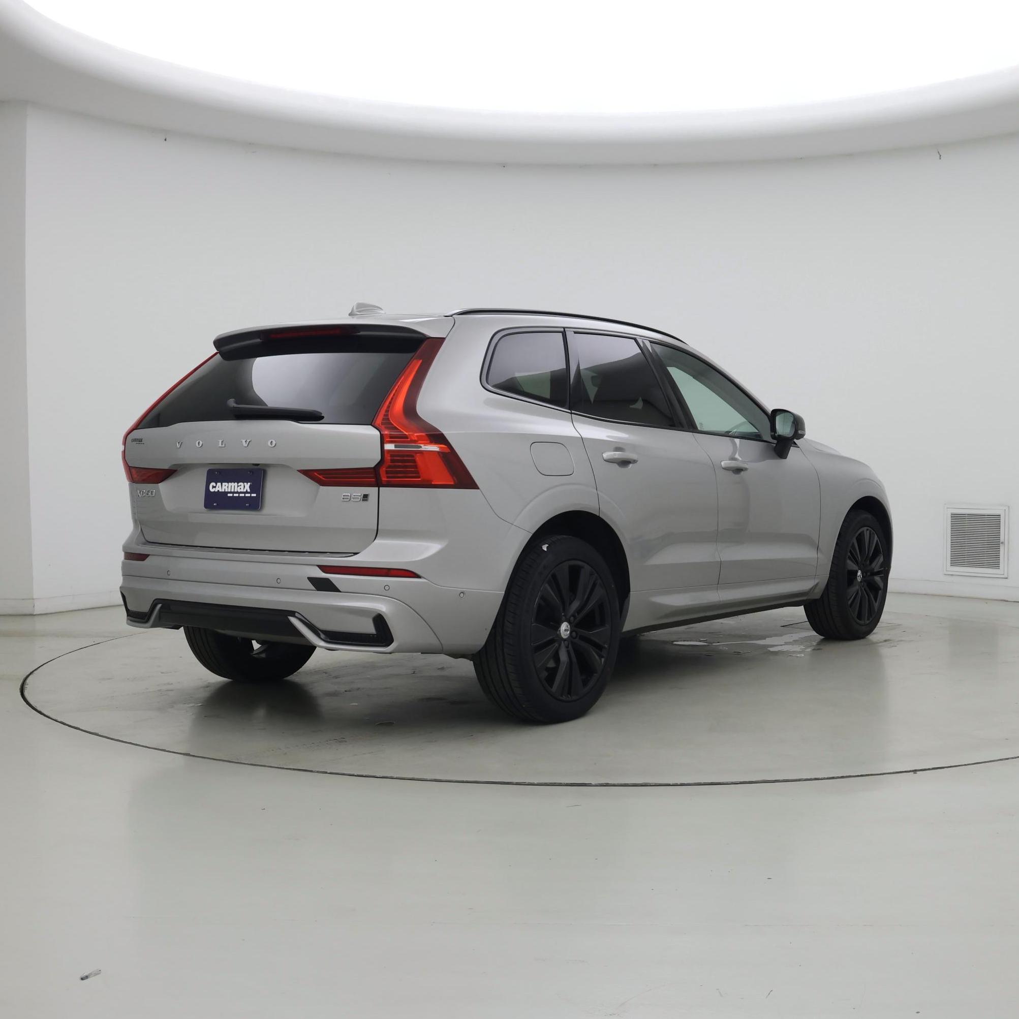 Thumbnail: 2023 Volvo XC60 - 8