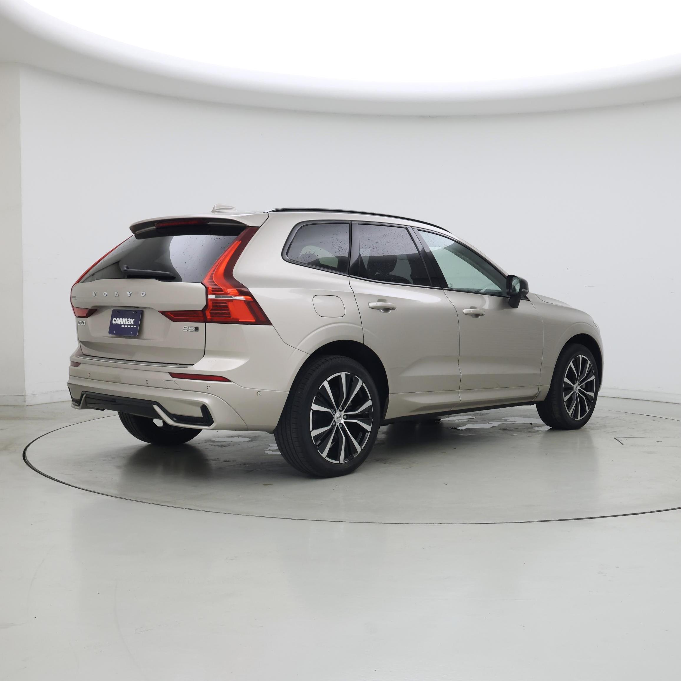 Thumbnail: 2025 Volvo XC60 - 8
