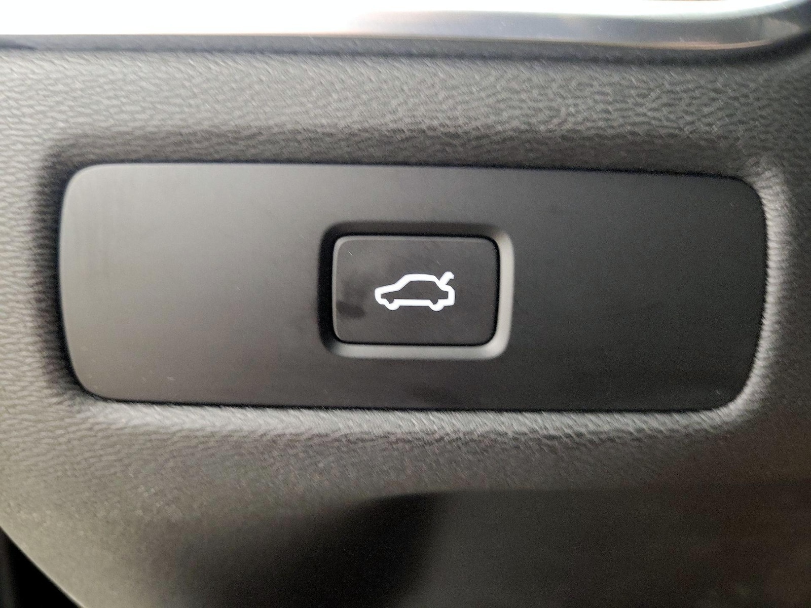 2023 Volvo XC60 Plus - Photo 14