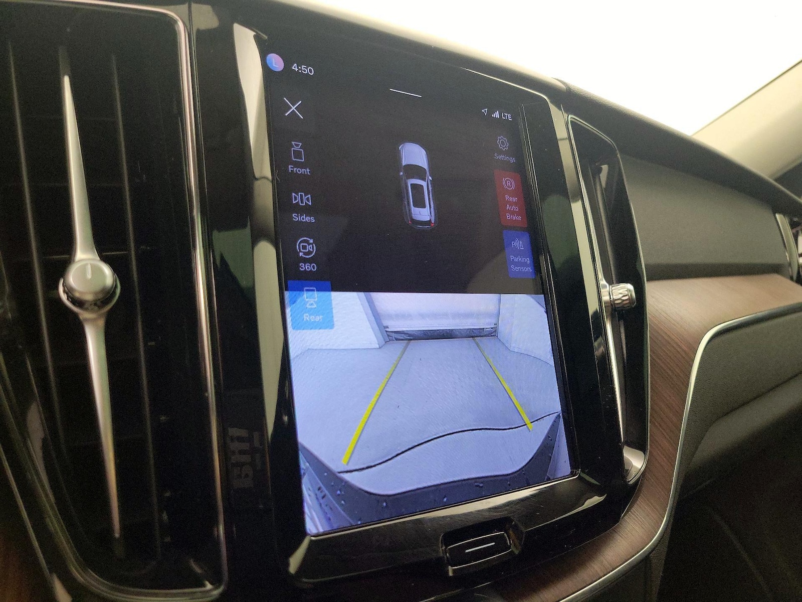 2023 Volvo XC60 Plus - Photo 16