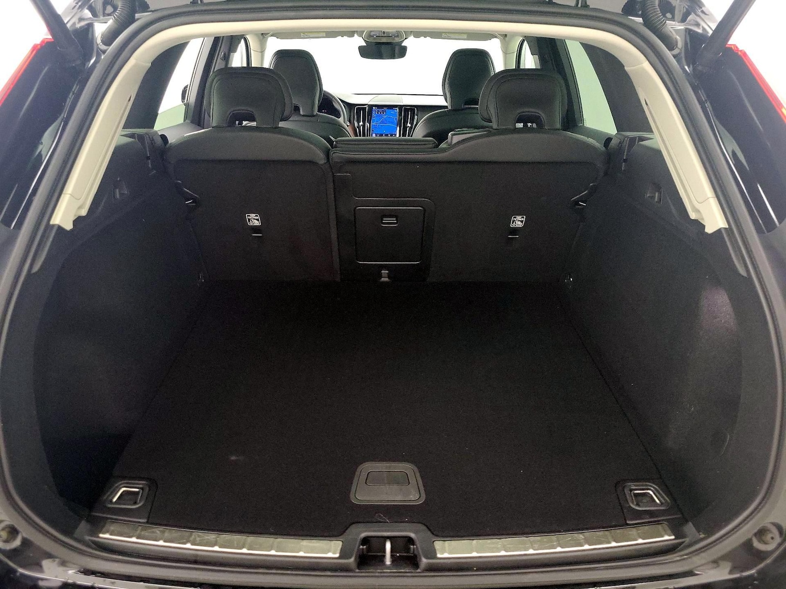 2023 Volvo XC60 Plus - Photo 23