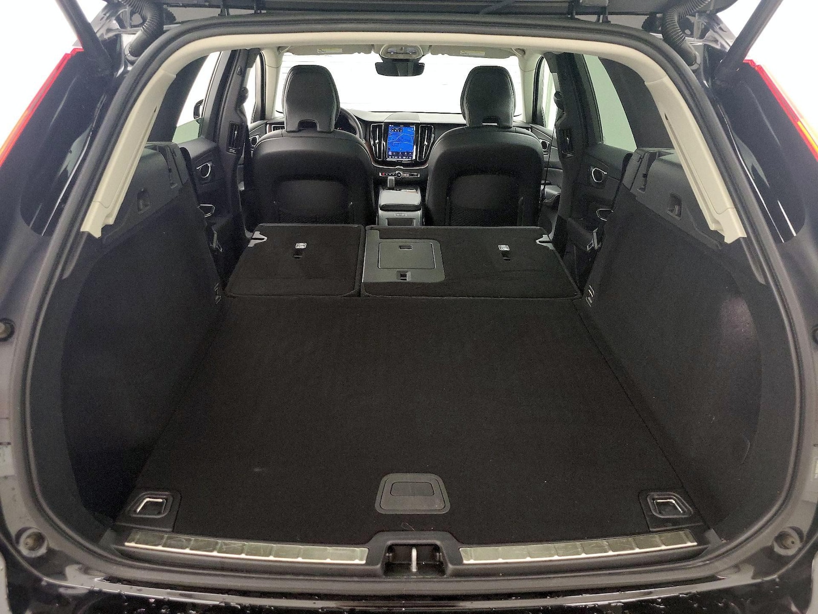 2023 Volvo XC60 Plus - Photo 24