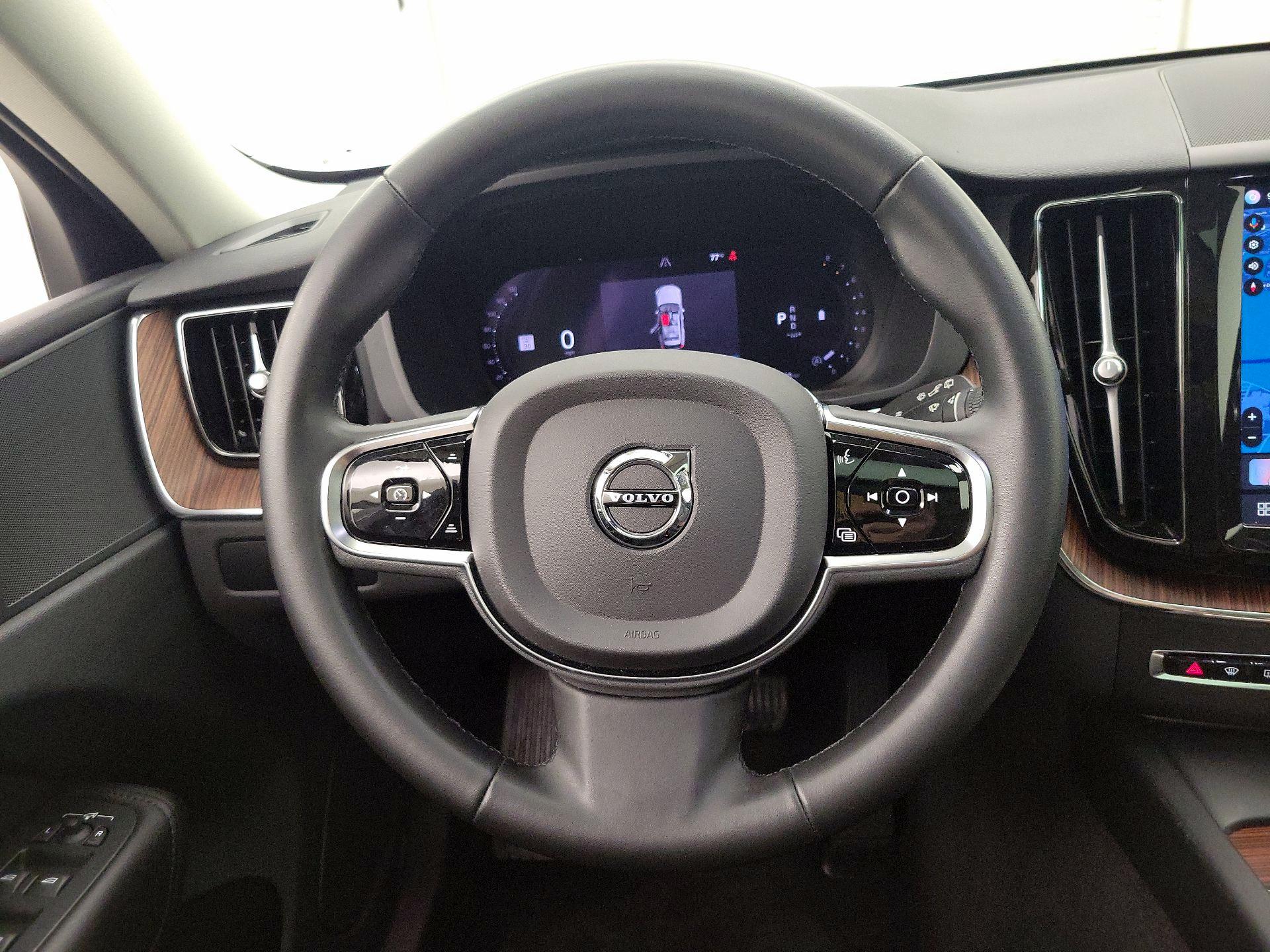Thumbnail: 2024 Volvo XC60 - 10