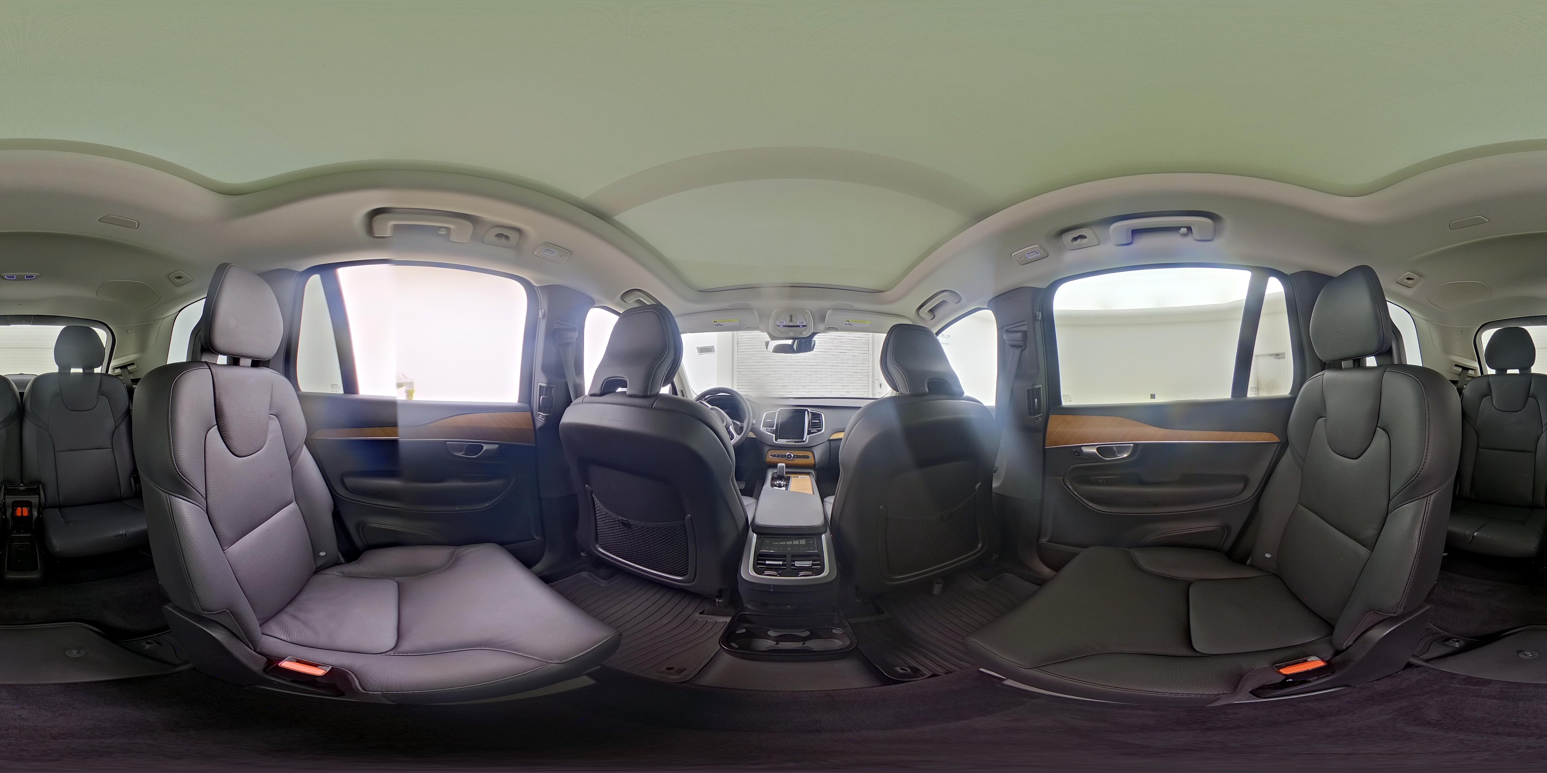 2024 Volvo XC90 Plus - Photo 29