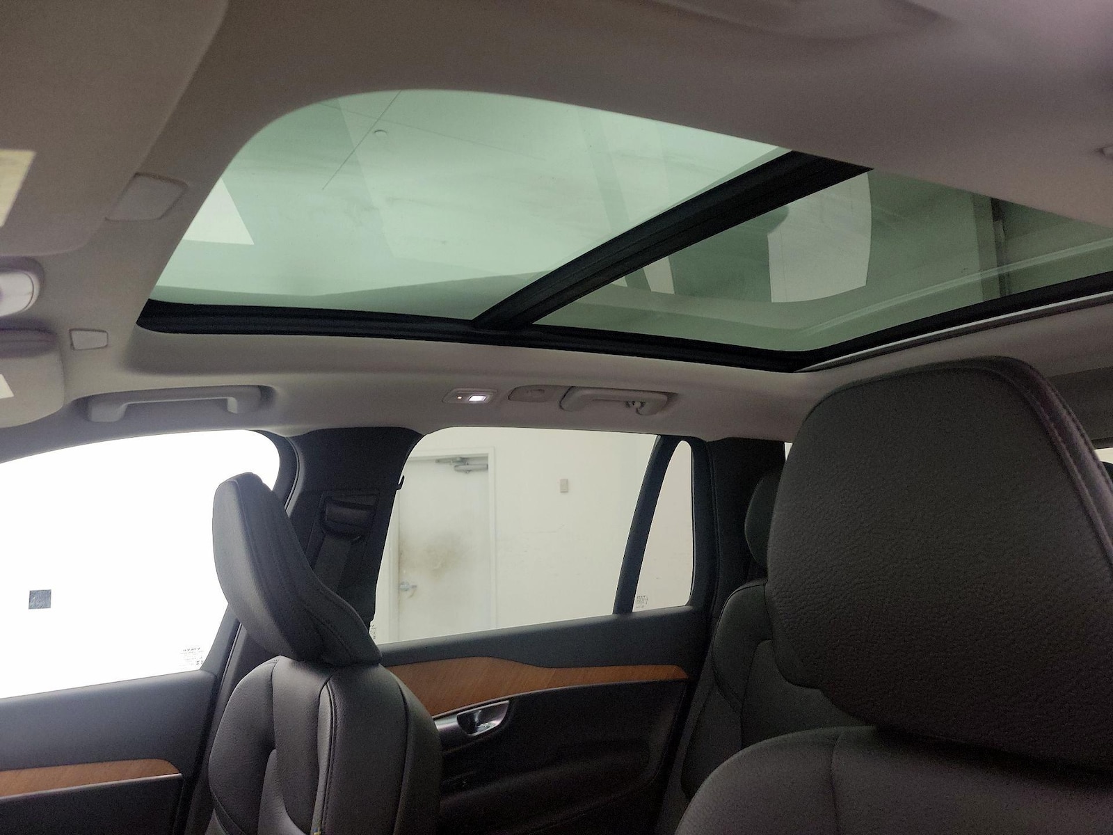 2024 Volvo XC90 Plus - Photo 21