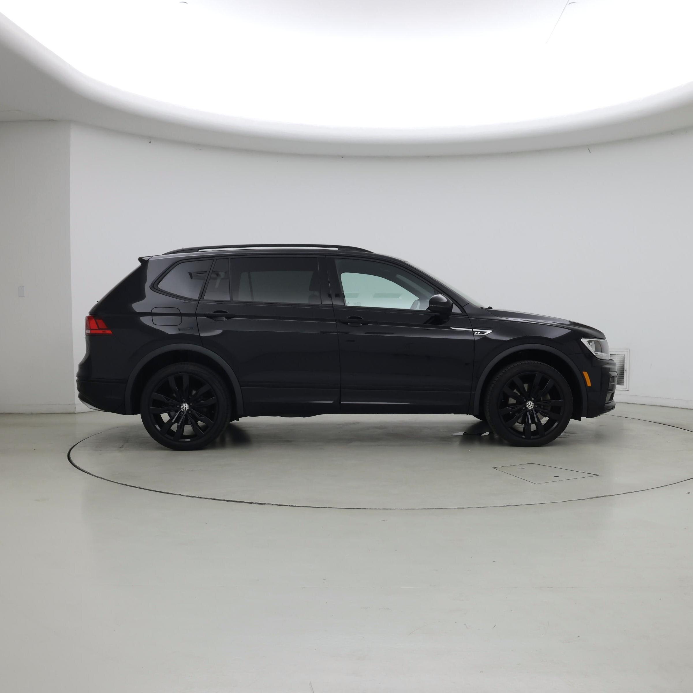 Thumbnail: 2020 Volkswagen Tiguan - 7