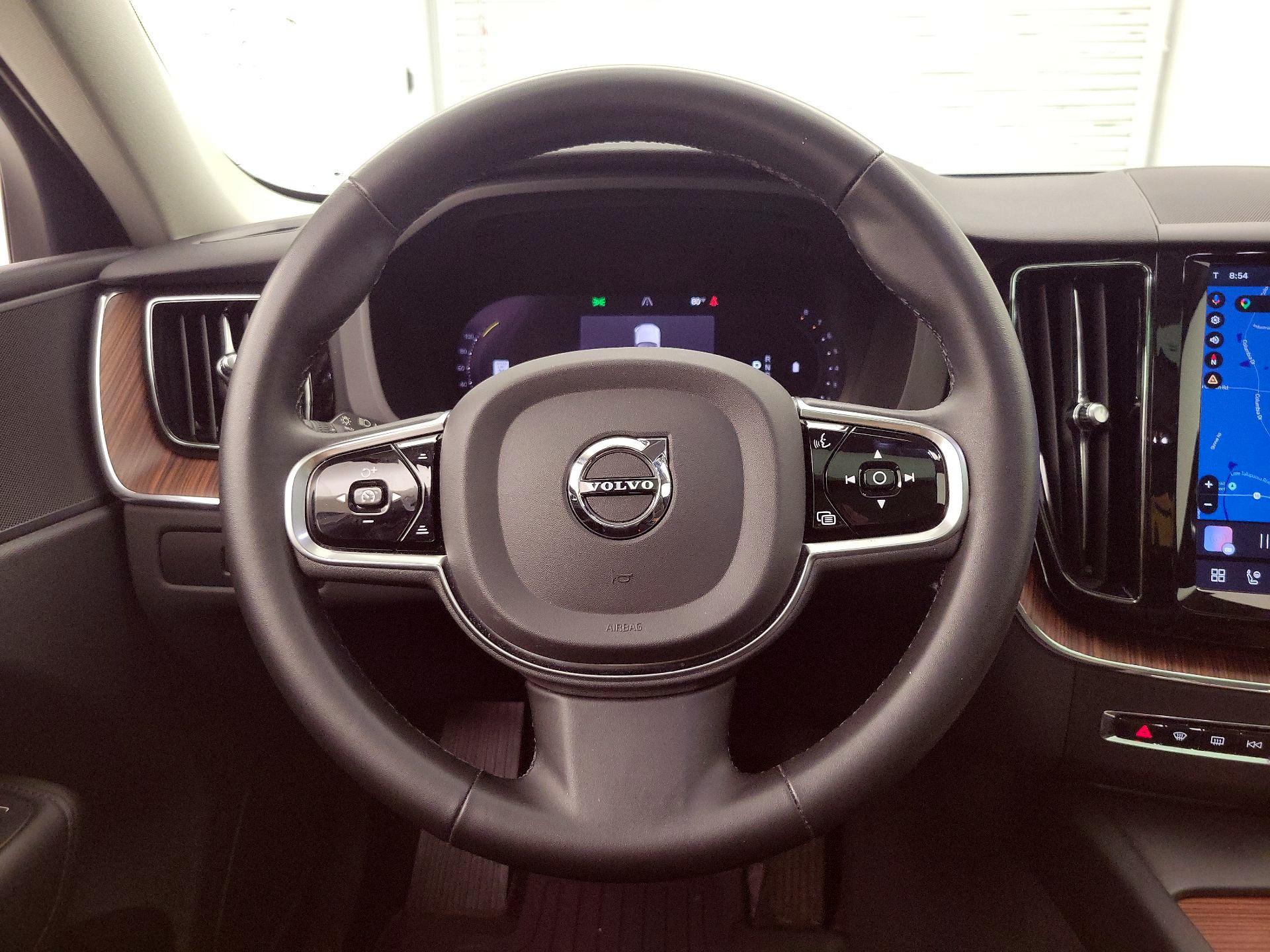 Thumbnail: 2023 Volvo XC60 - 10