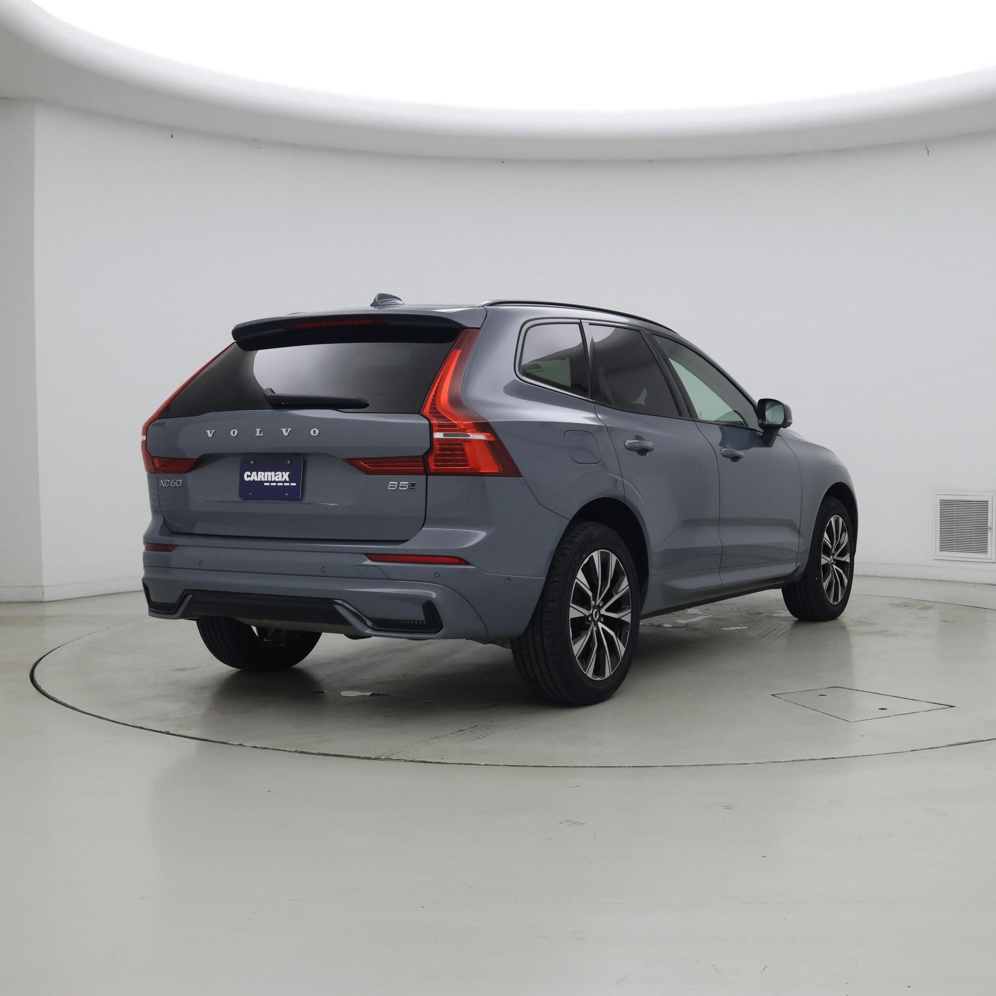 Thumbnail: 2023 Volvo XC60 - 8