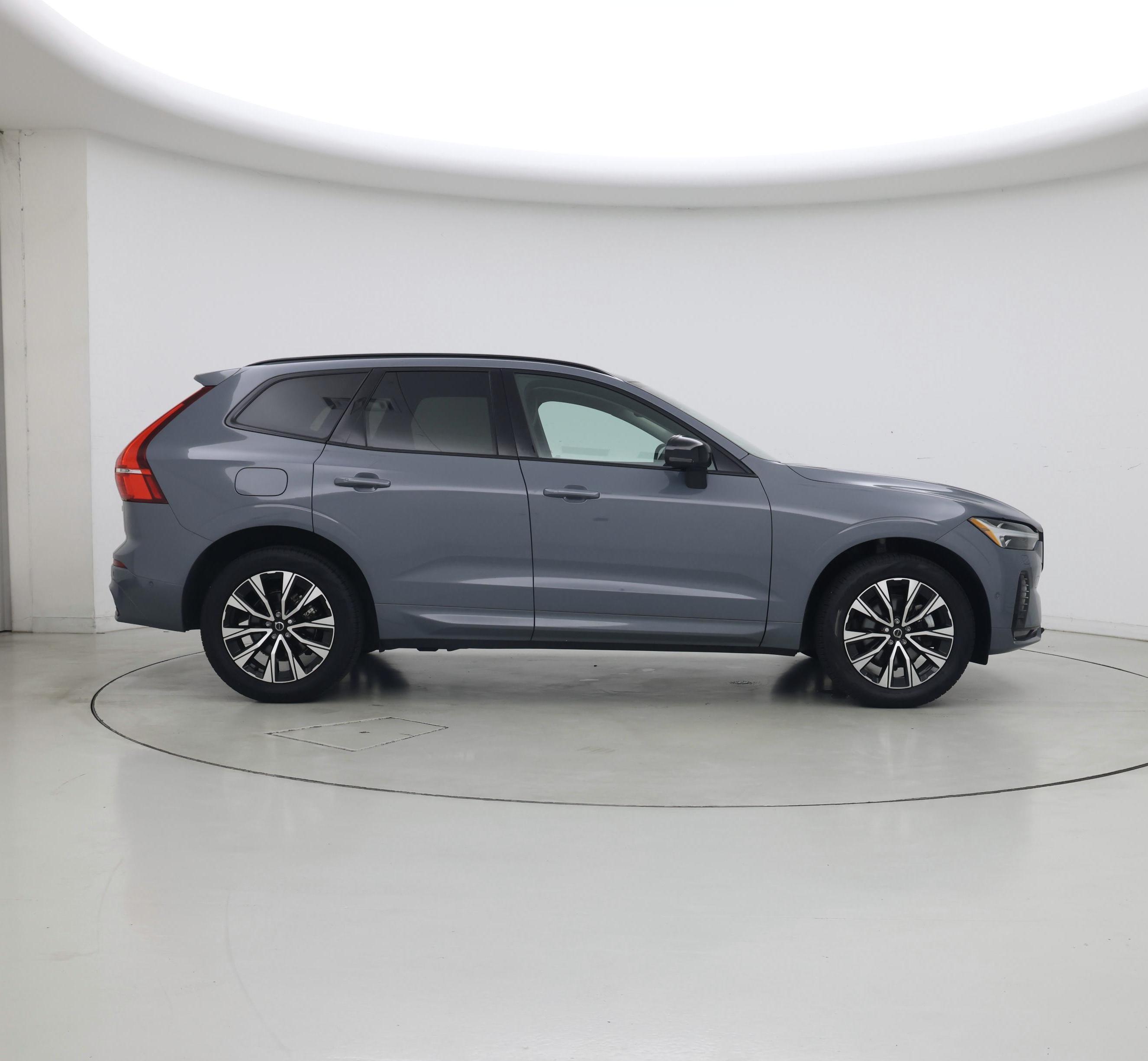 Thumbnail: 2023 Volvo XC60 - 7