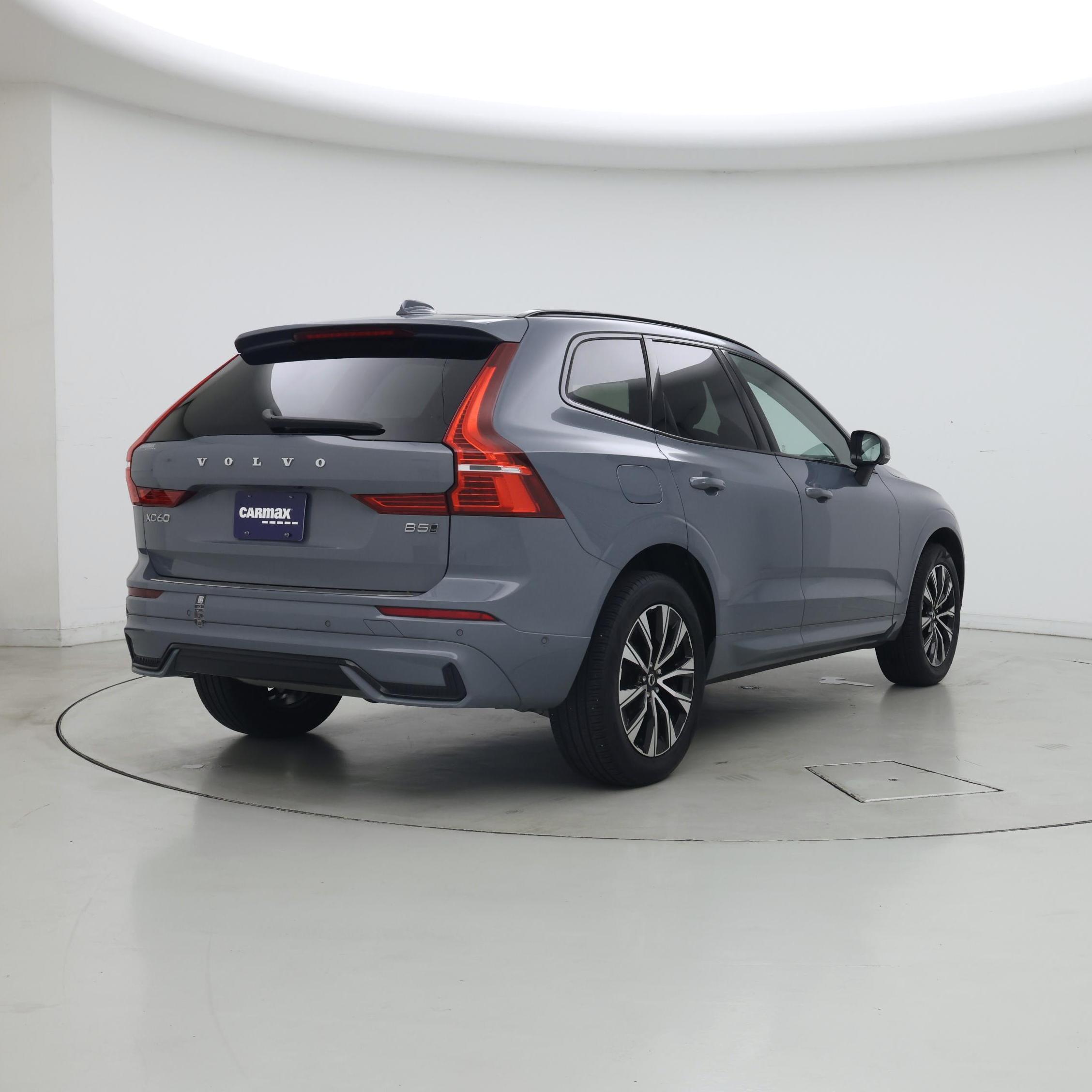 Thumbnail: 2023 Volvo XC60 - 8