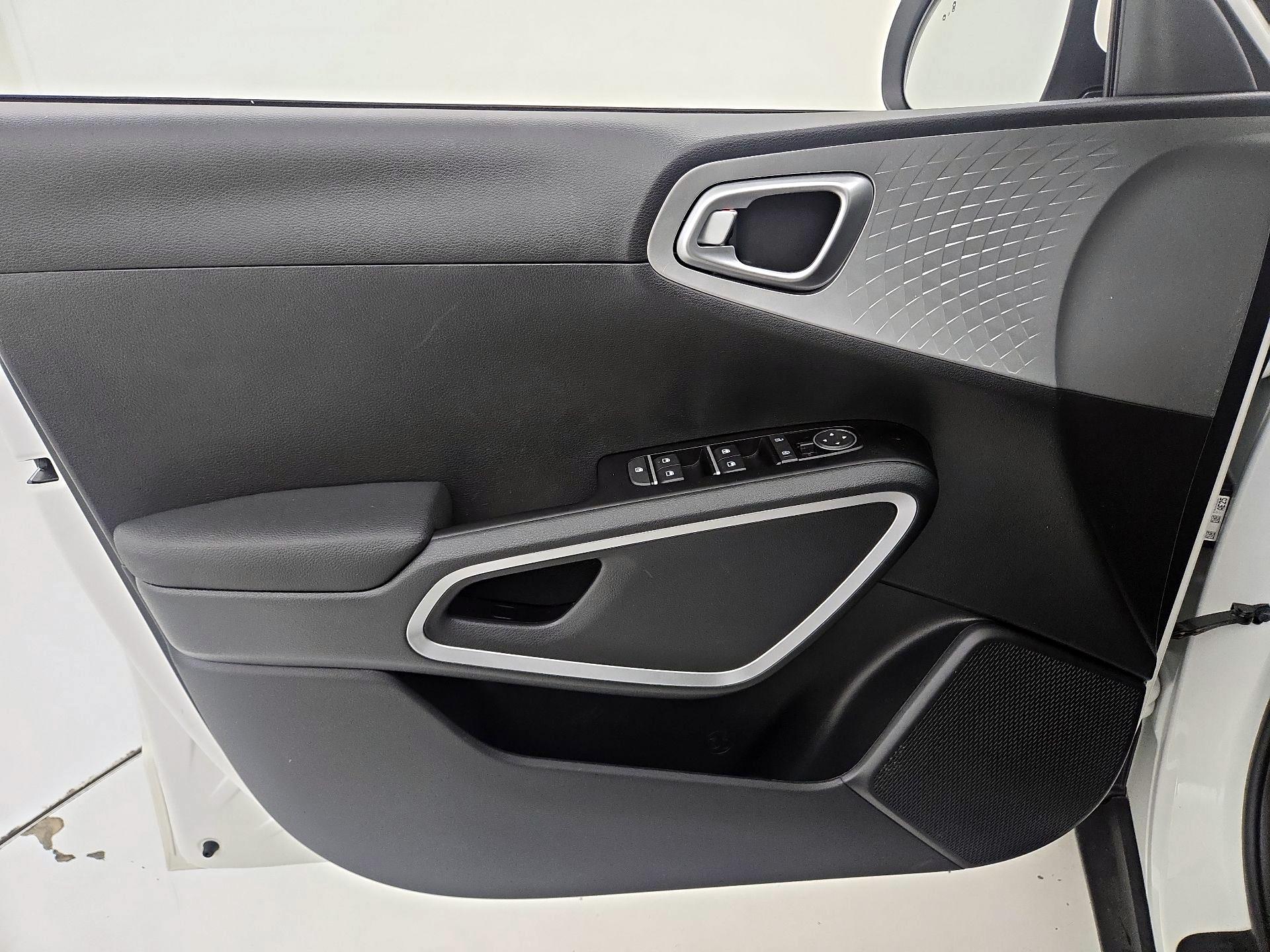 Thumbnail: 2025 Kia Soul - 12