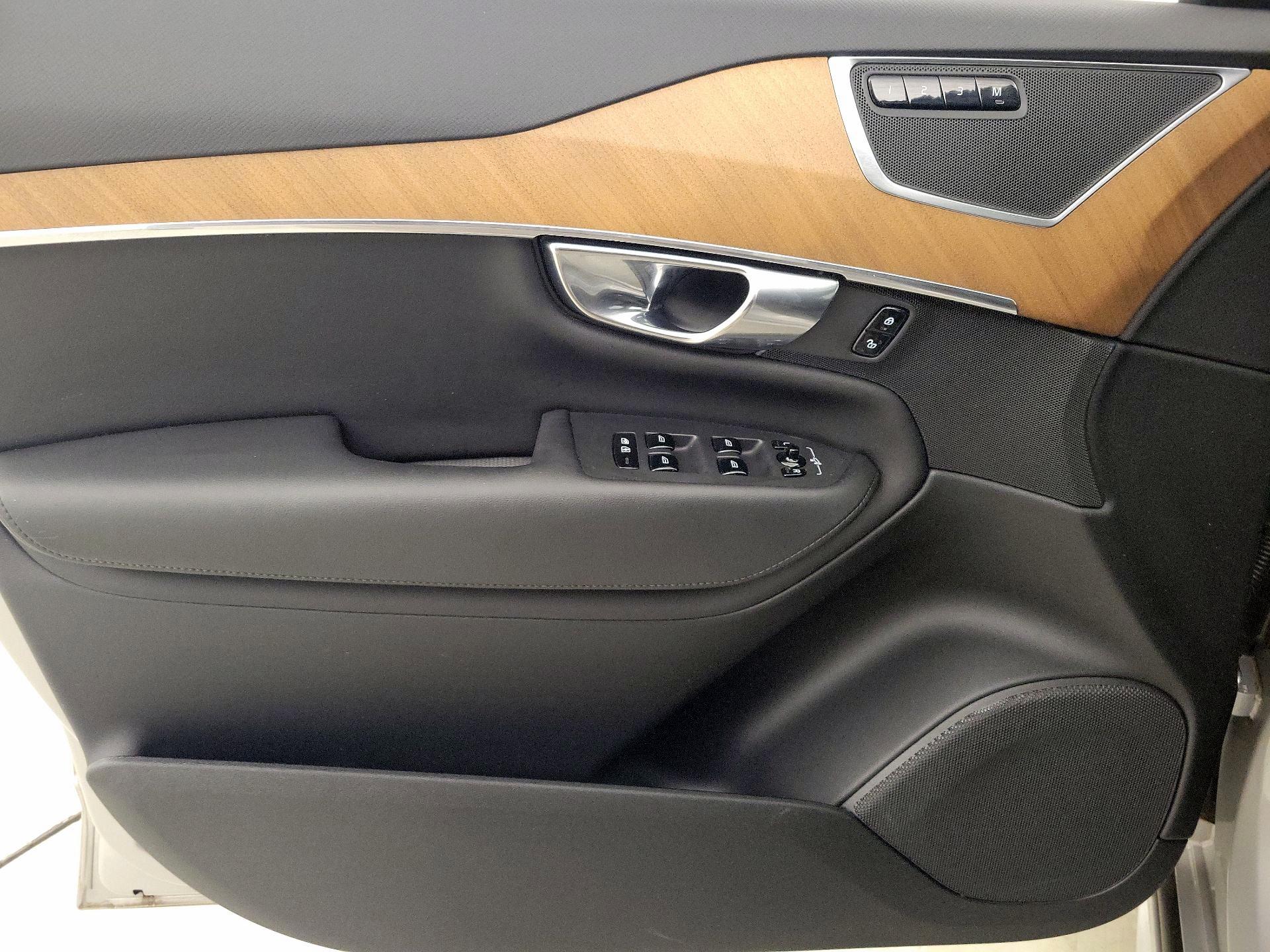 Thumbnail: 2025 Volvo XC90 - 12