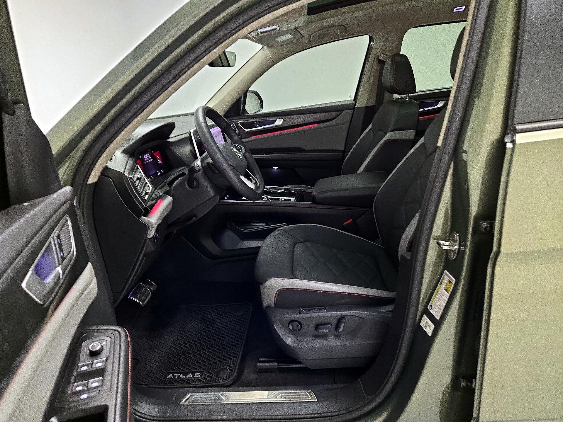 Thumbnail: 2024 Volkswagen Atlas - 11
